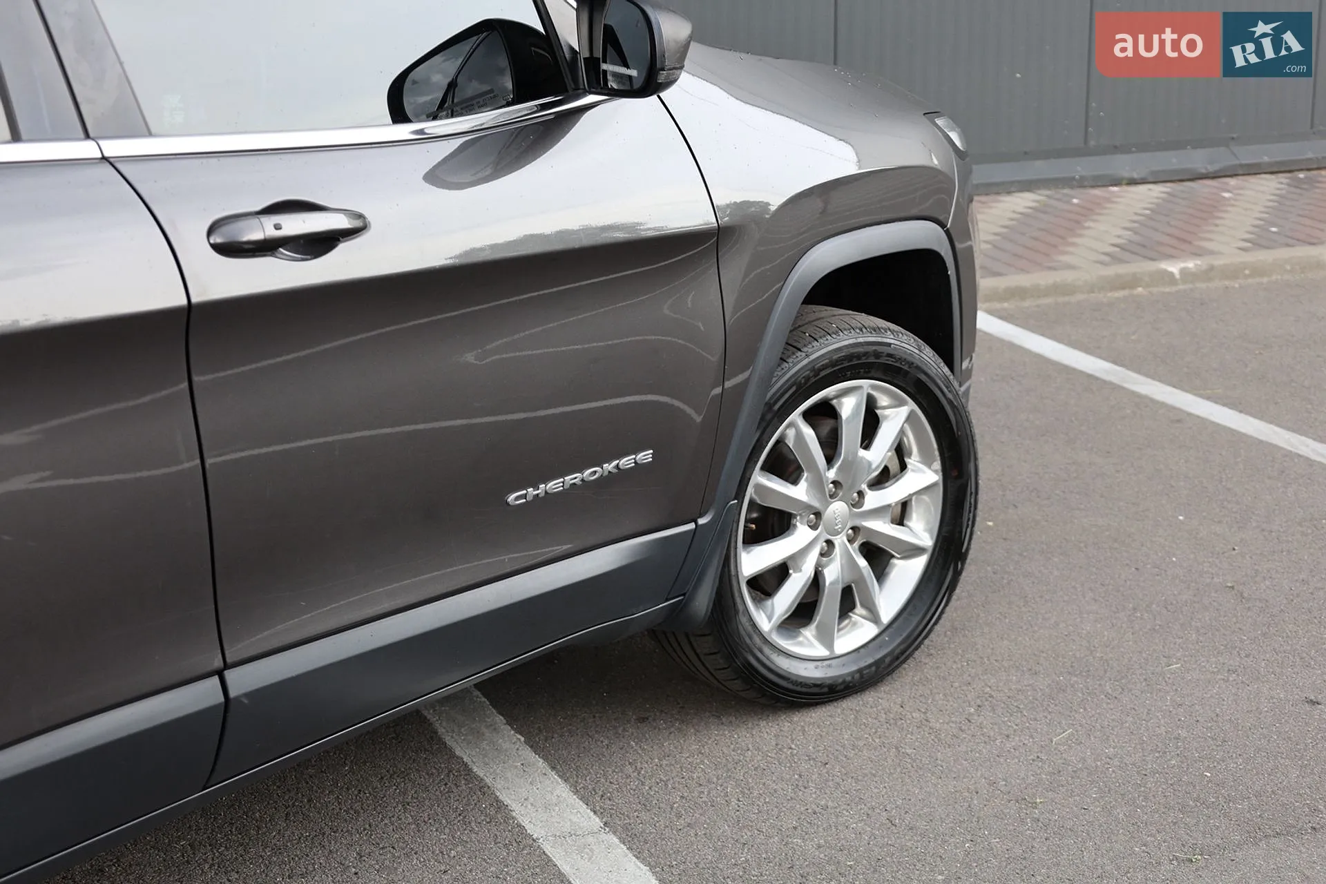 2017 Jeep Cherokee - мініатюра 16
