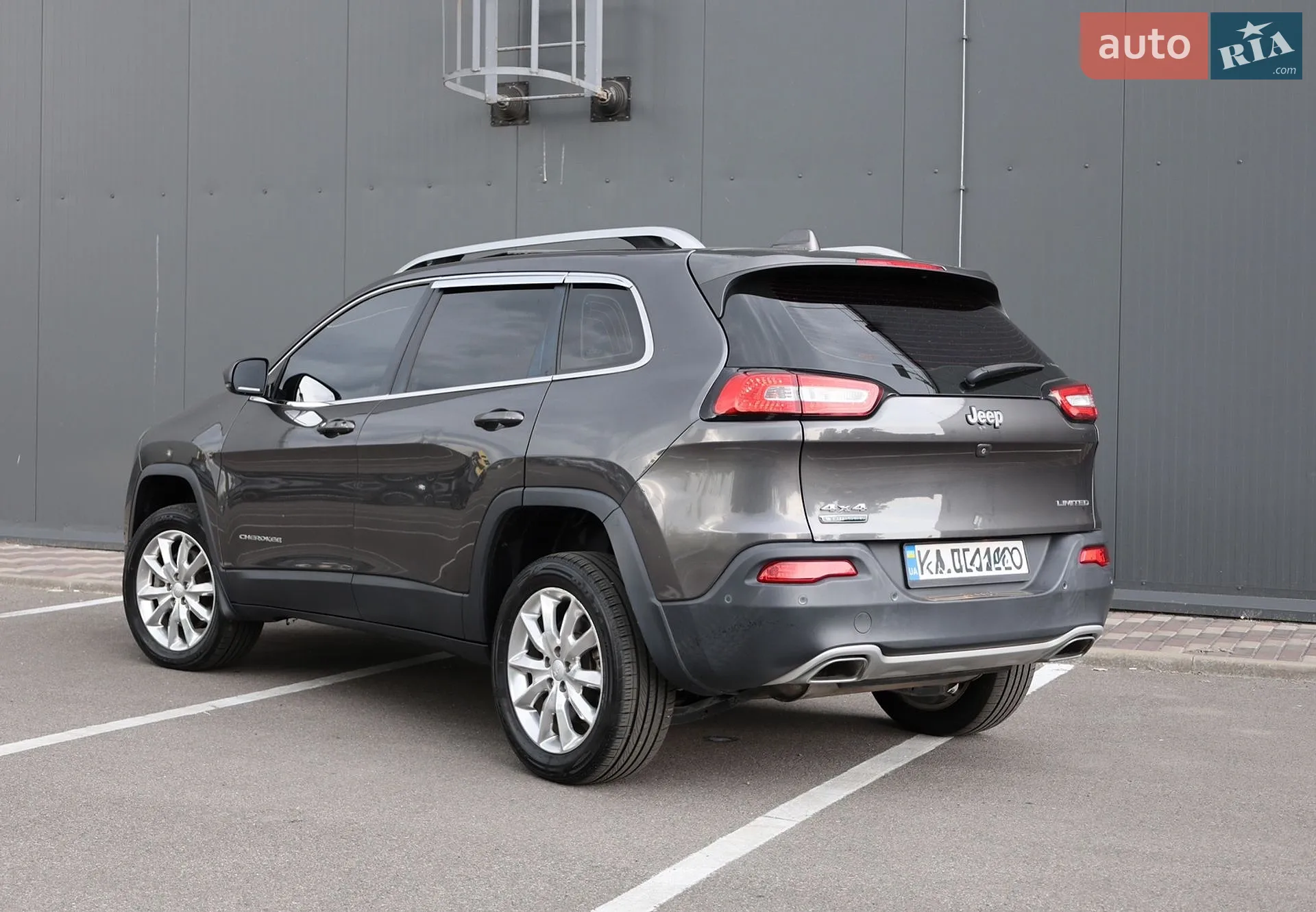 2017 Jeep Cherokee - мініатюра 28