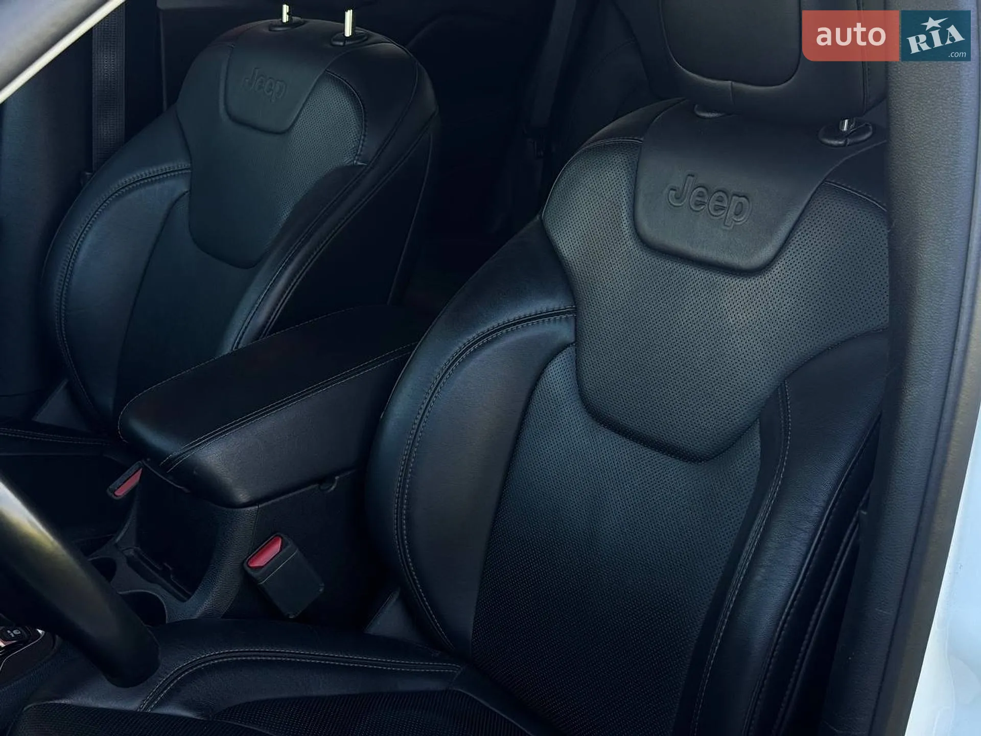 2020 Jeep Cherokee - мініатюра 14
