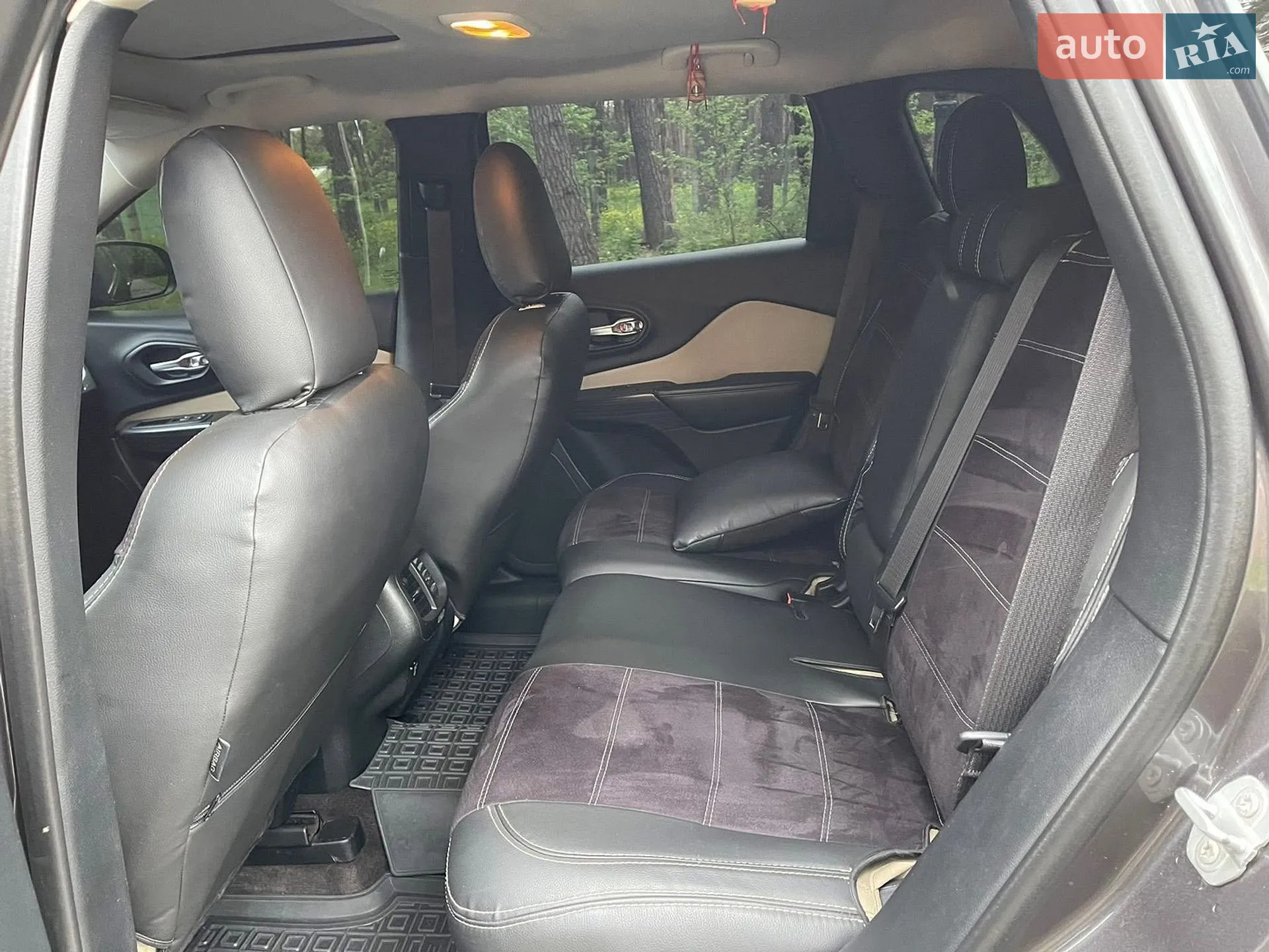 2016 Jeep Cherokee - мініатюра 12
