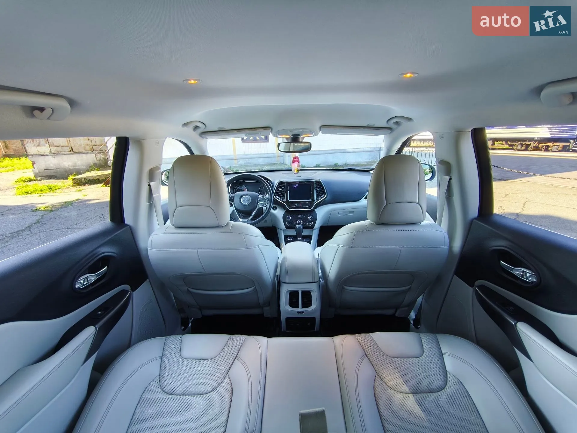2019 Jeep Cherokee - мініатюра 8