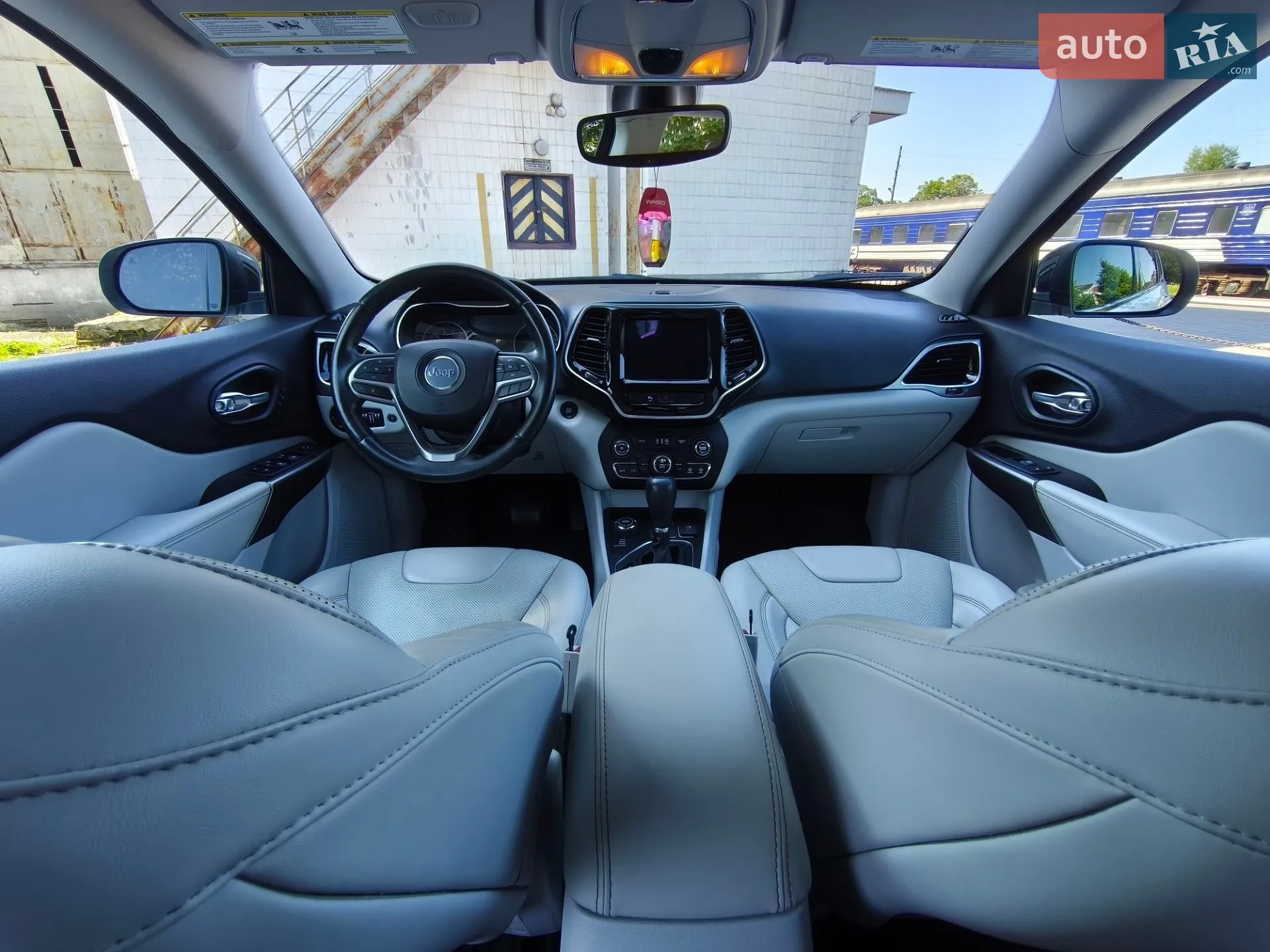 2019 Jeep Cherokee - мініатюра 29