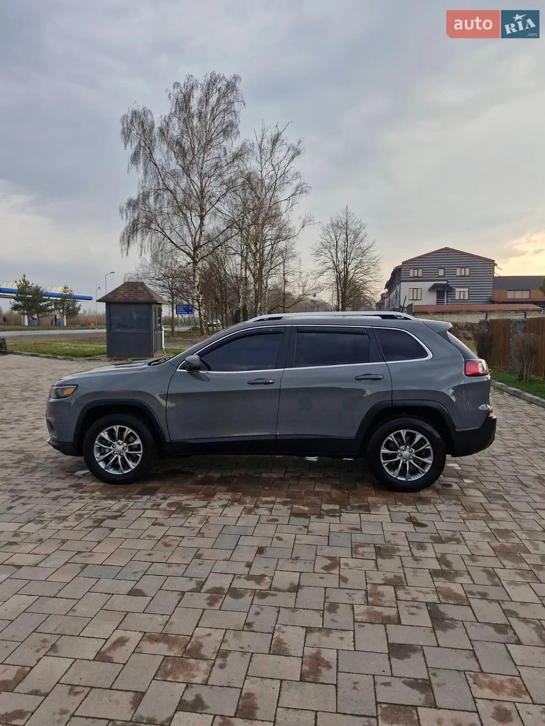 2019 Jeep Cherokee - мініатюра 32