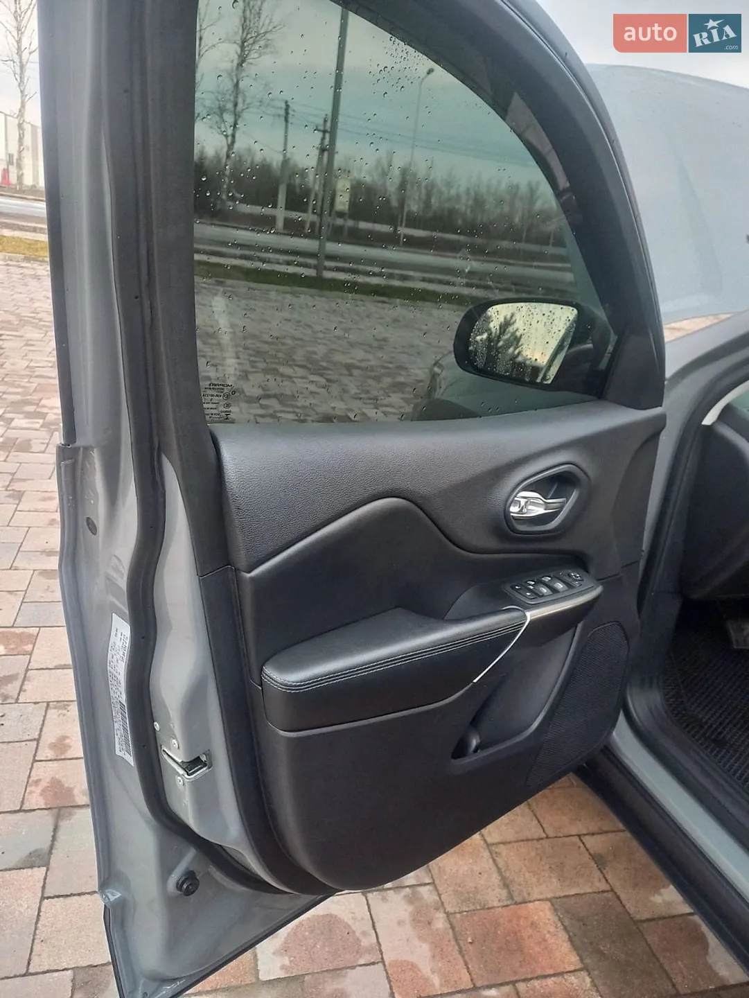 2019 Jeep Cherokee - мініатюра 59