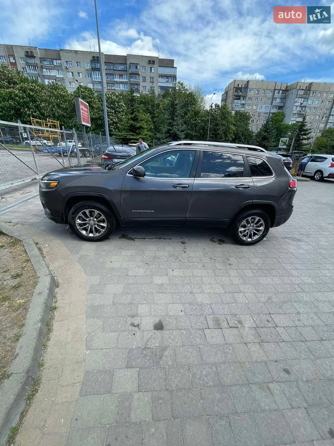 2019 Jeep Cherokee - мініатюра 5