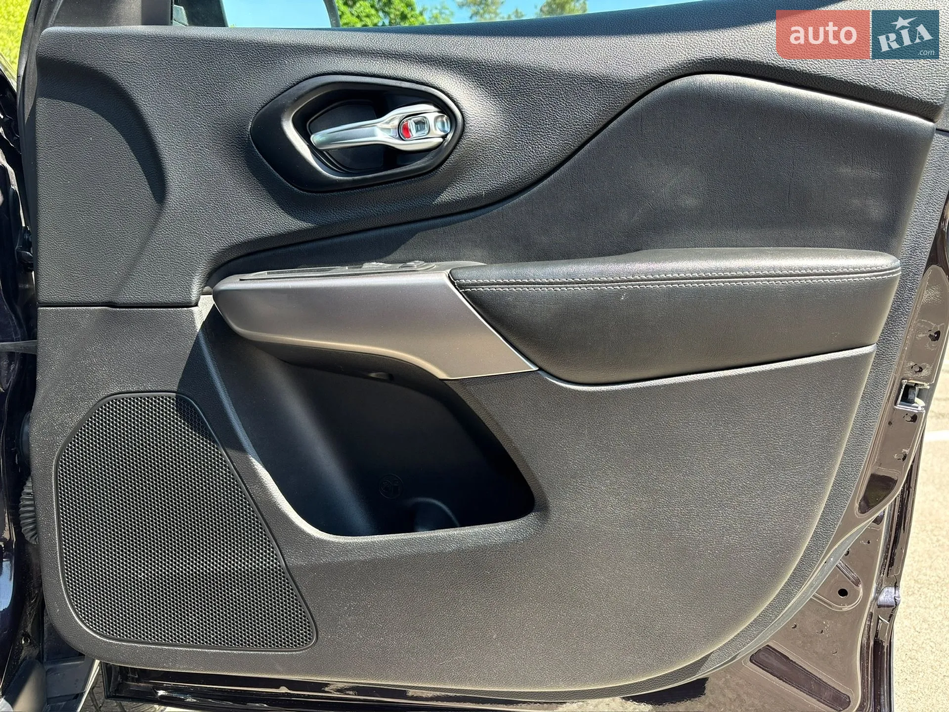 2021 Jeep Cherokee - мініатюра 36