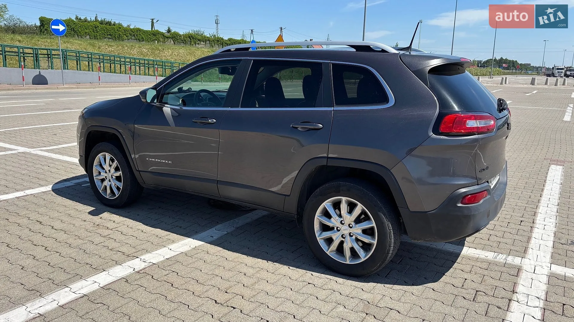 2017 Jeep Cherokee - мініатюра 5