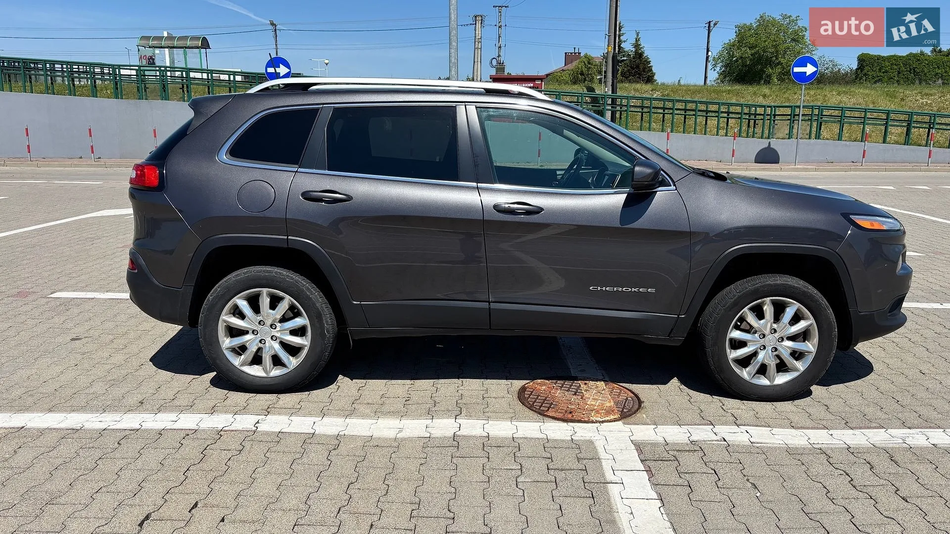 2017 Jeep Cherokee - мініатюра 8