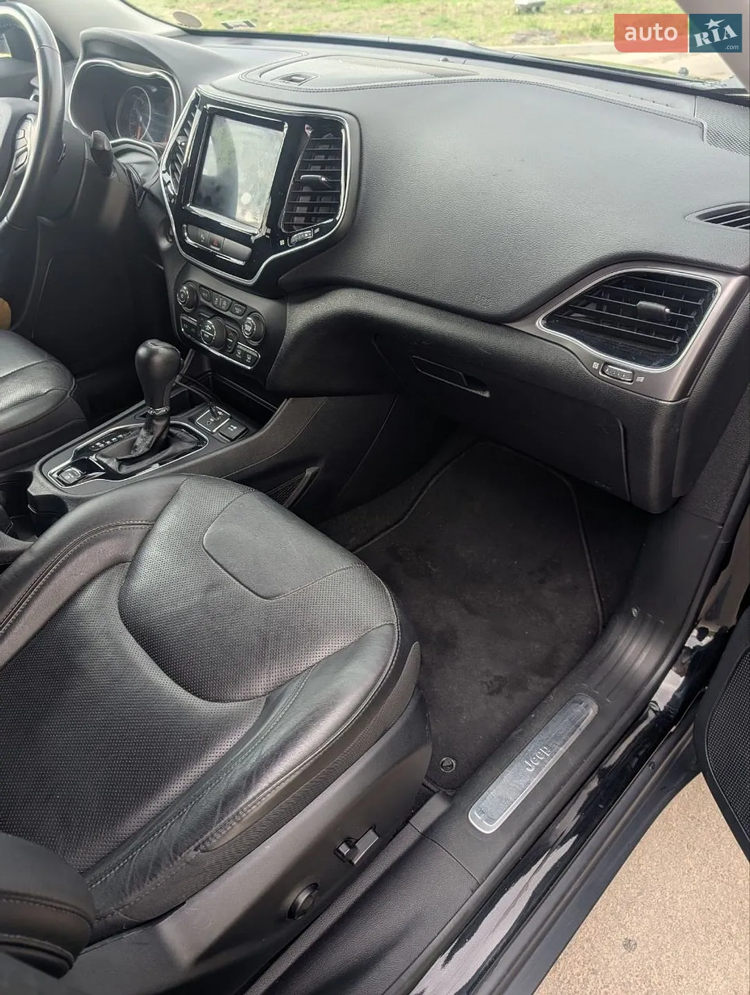 2019 Jeep Cherokee - мініатюра 13