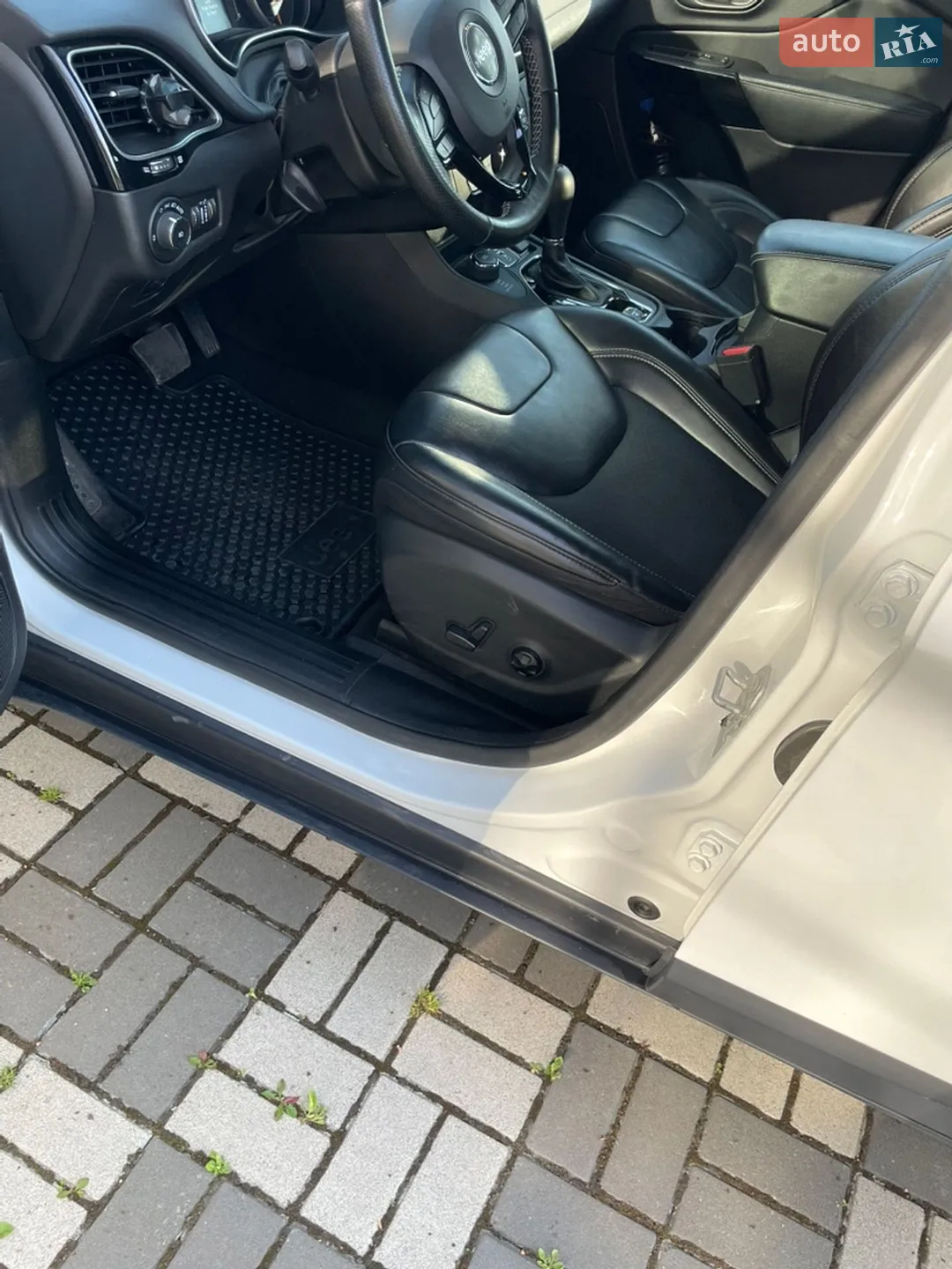 2021 Jeep Cherokee - мініатюра 22