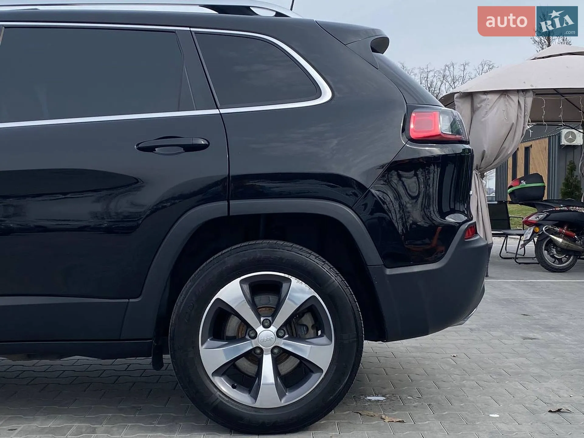 2018 Jeep Cherokee - мініатюра 13