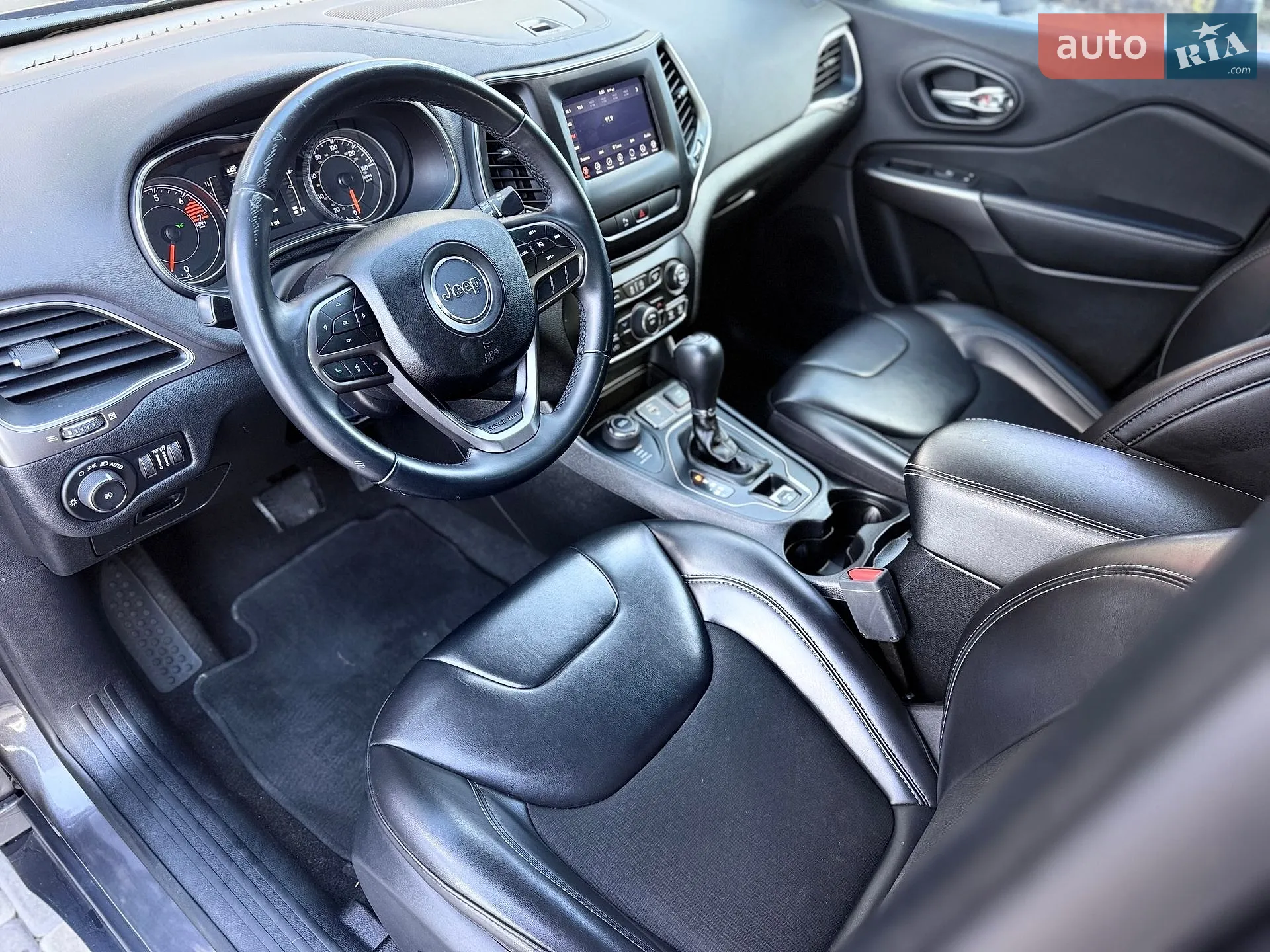 2019 Jeep Cherokee - мініатюра 26