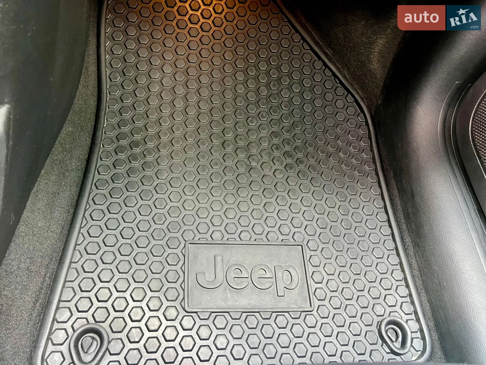 2018 Jeep Cherokee - мініатюра 47