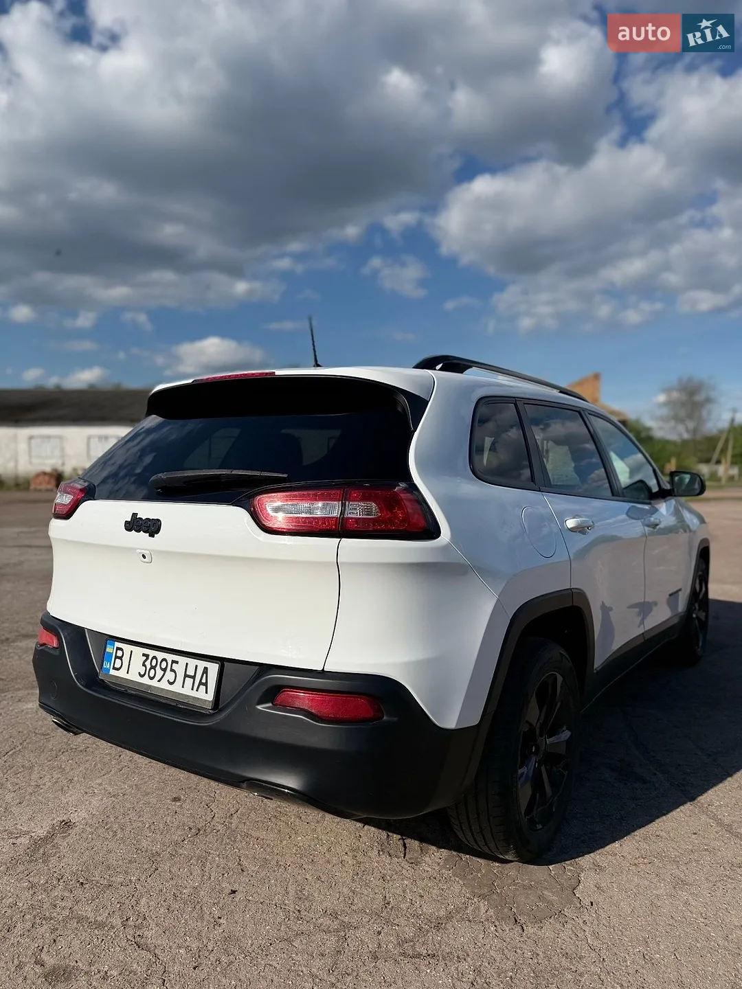 2017 Jeep Cherokee - мініатюра 17