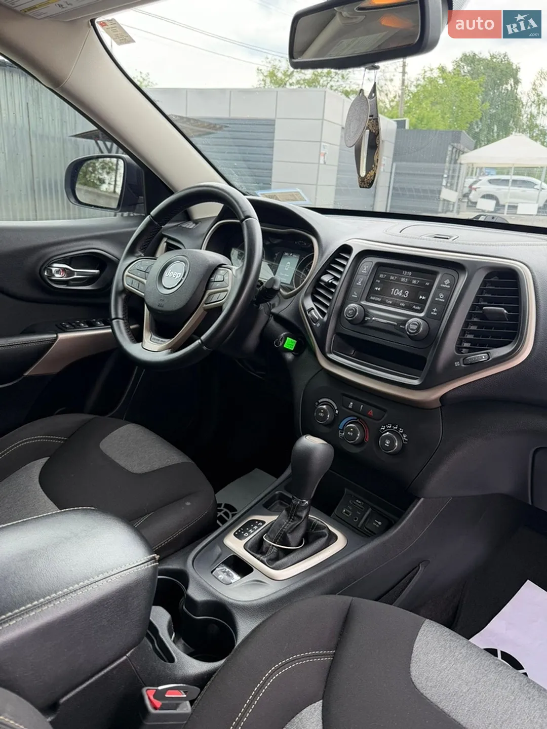 2016 Jeep Cherokee - мініатюра 36