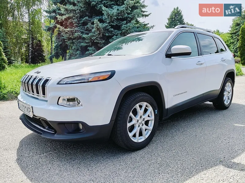 Jeep Cherokee 2018 VIN 1C4PJLCB1JD596272 фото оголошення 12 з 52