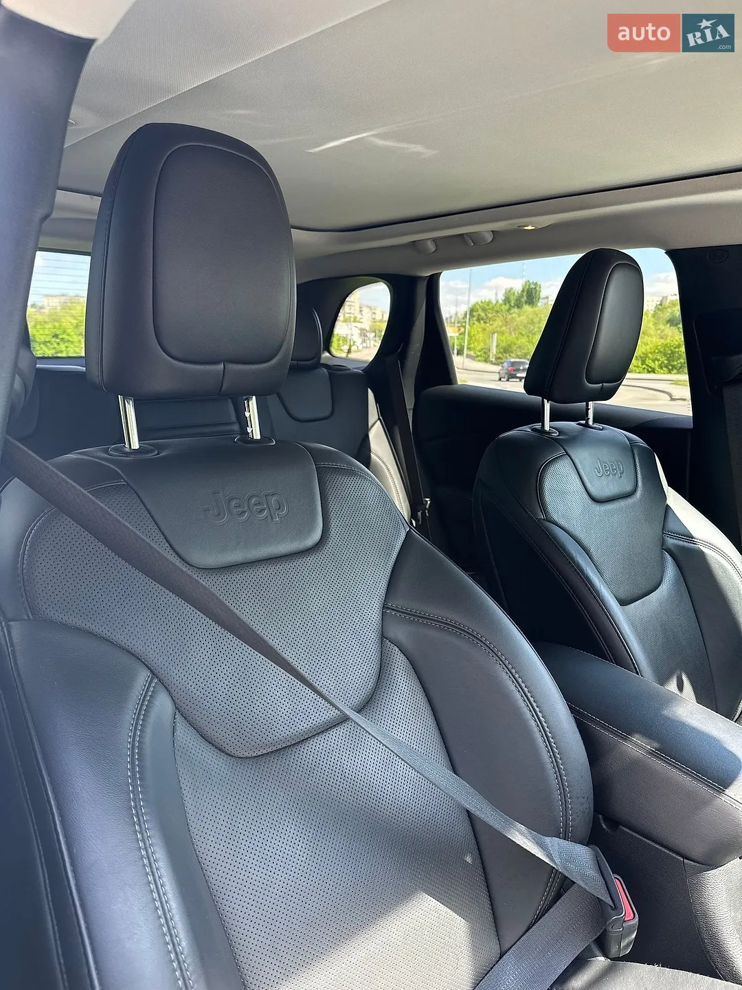 2018 Jeep Cherokee - мініатюра 13