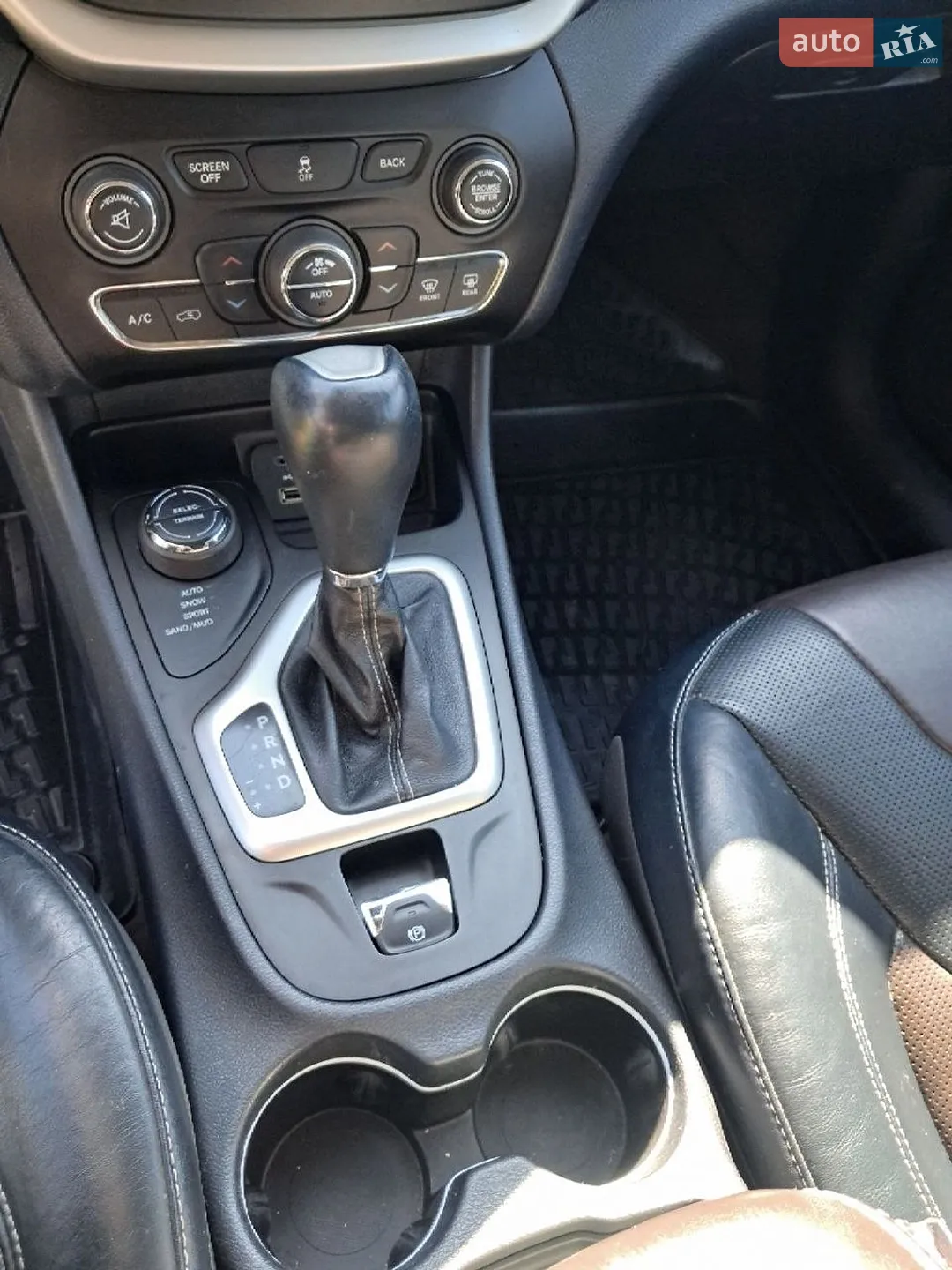 2013 Jeep Cherokee - мініатюра 14