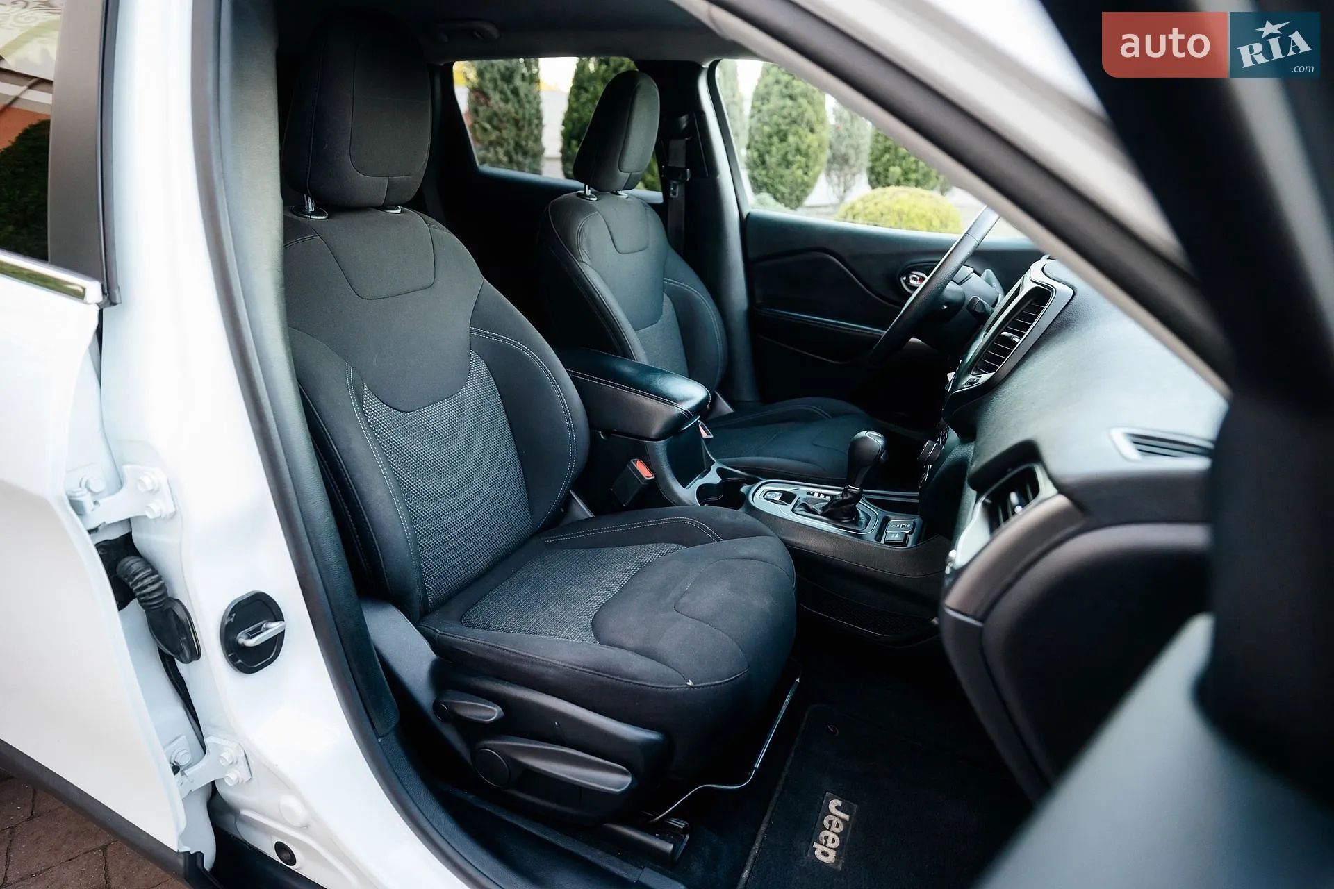 2019 Jeep Cherokee - мініатюра 57
