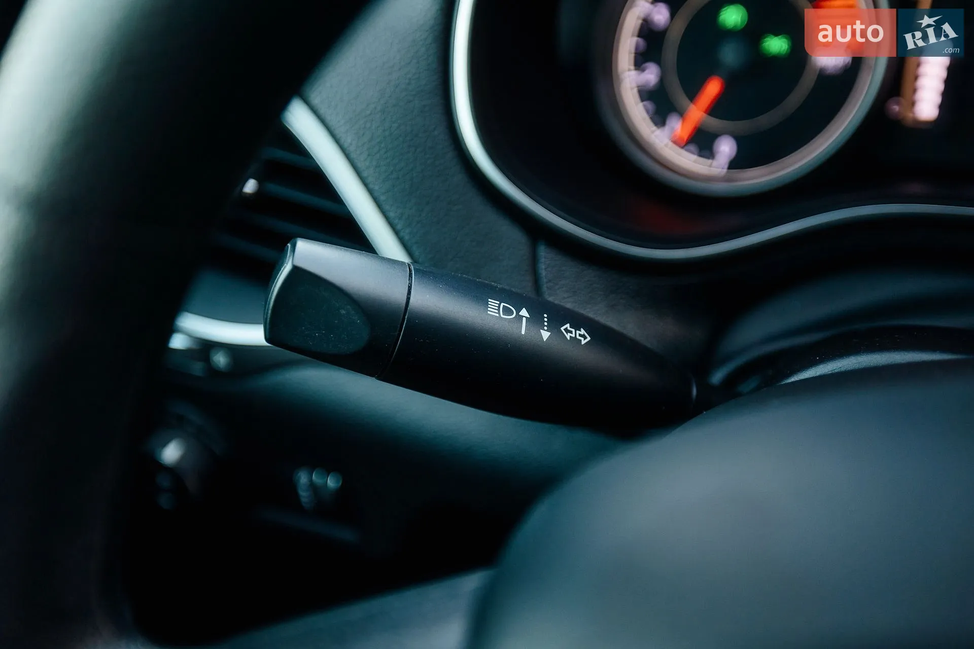 2019 Jeep Cherokee - мініатюра 47