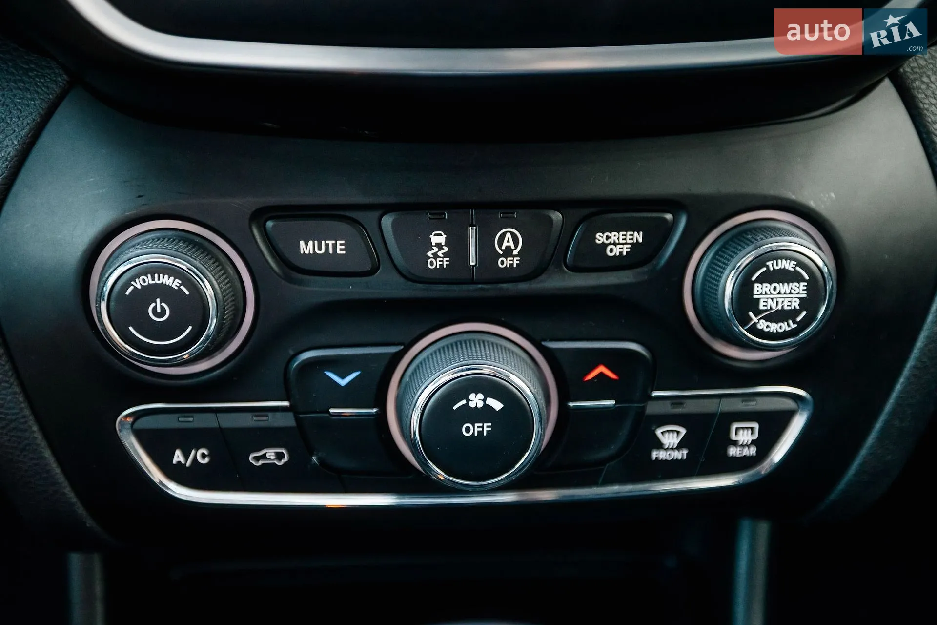 2019 Jeep Cherokee - мініатюра 44