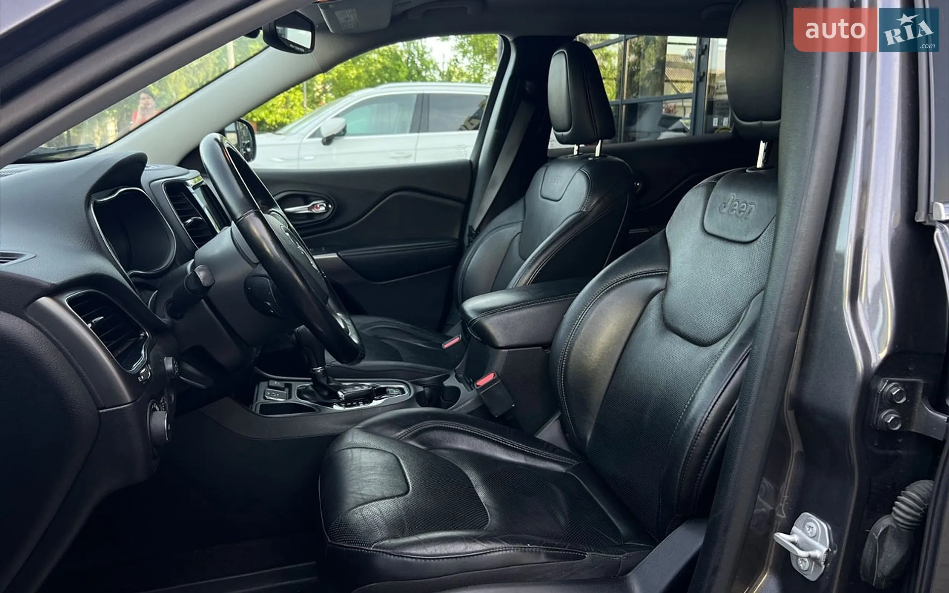2020 Jeep Cherokee - мініатюра 9