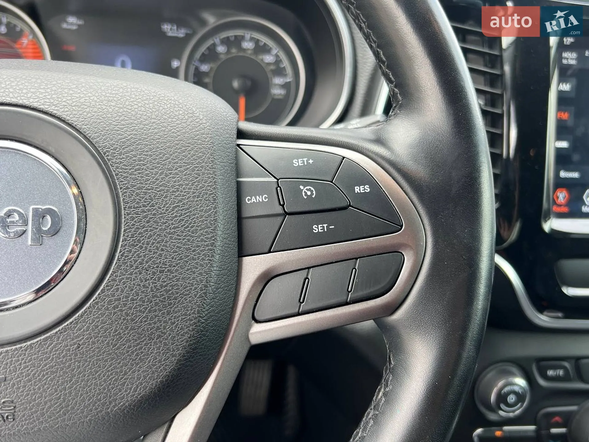 2020 Jeep Cherokee - мініатюра 16
