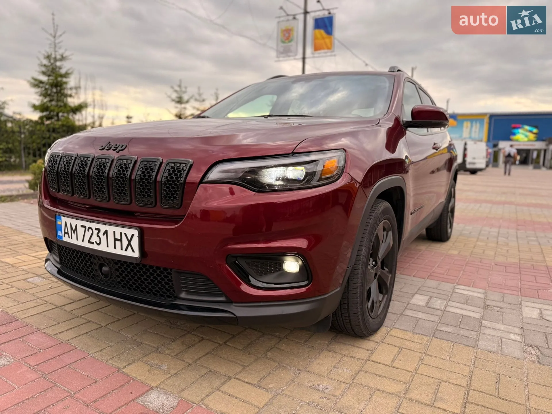 2020 Jeep Cherokee - фото 1