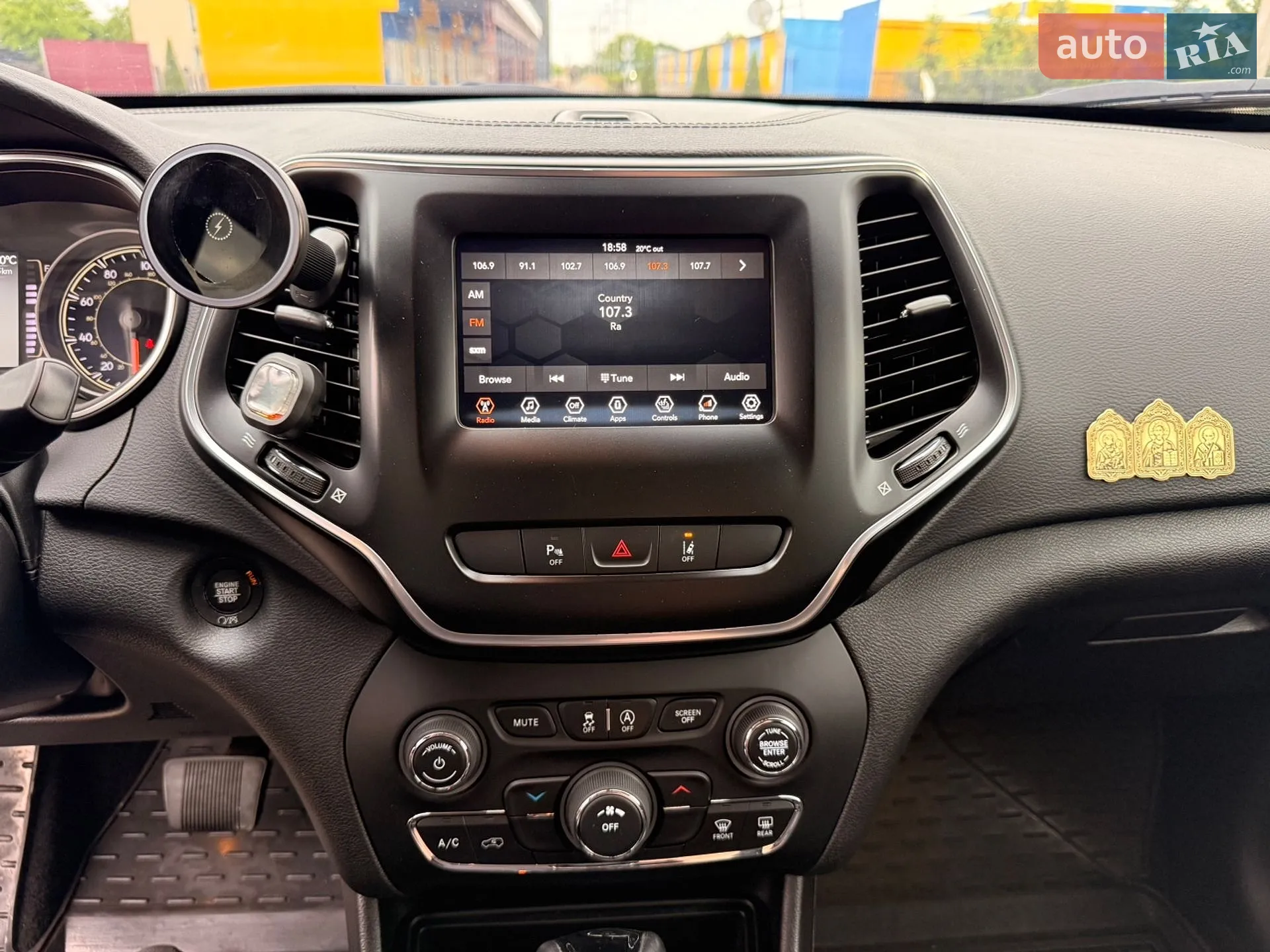 2020 Jeep Cherokee - мініатюра 25