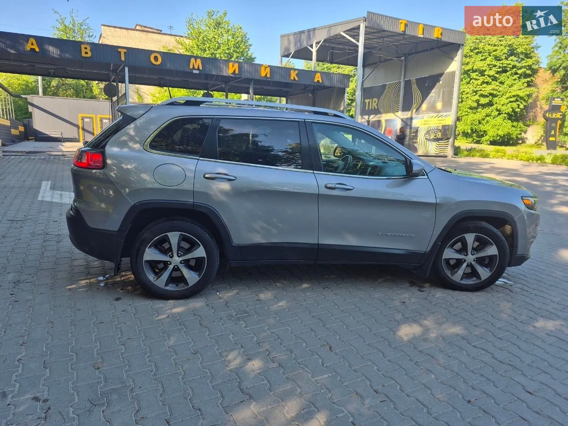 2018 Jeep Cherokee - мініатюра 11