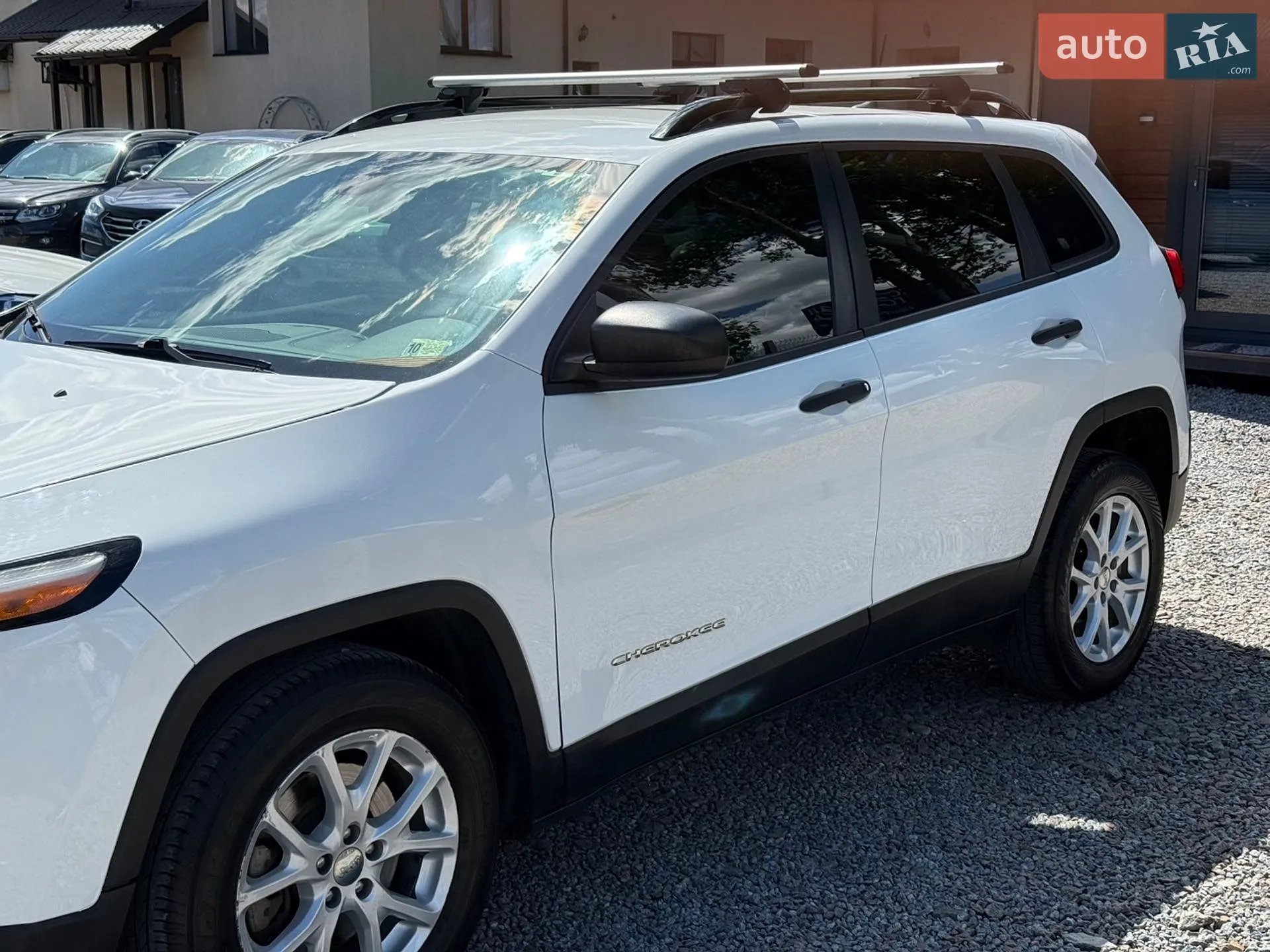 2017 Jeep Cherokee - мініатюра 9