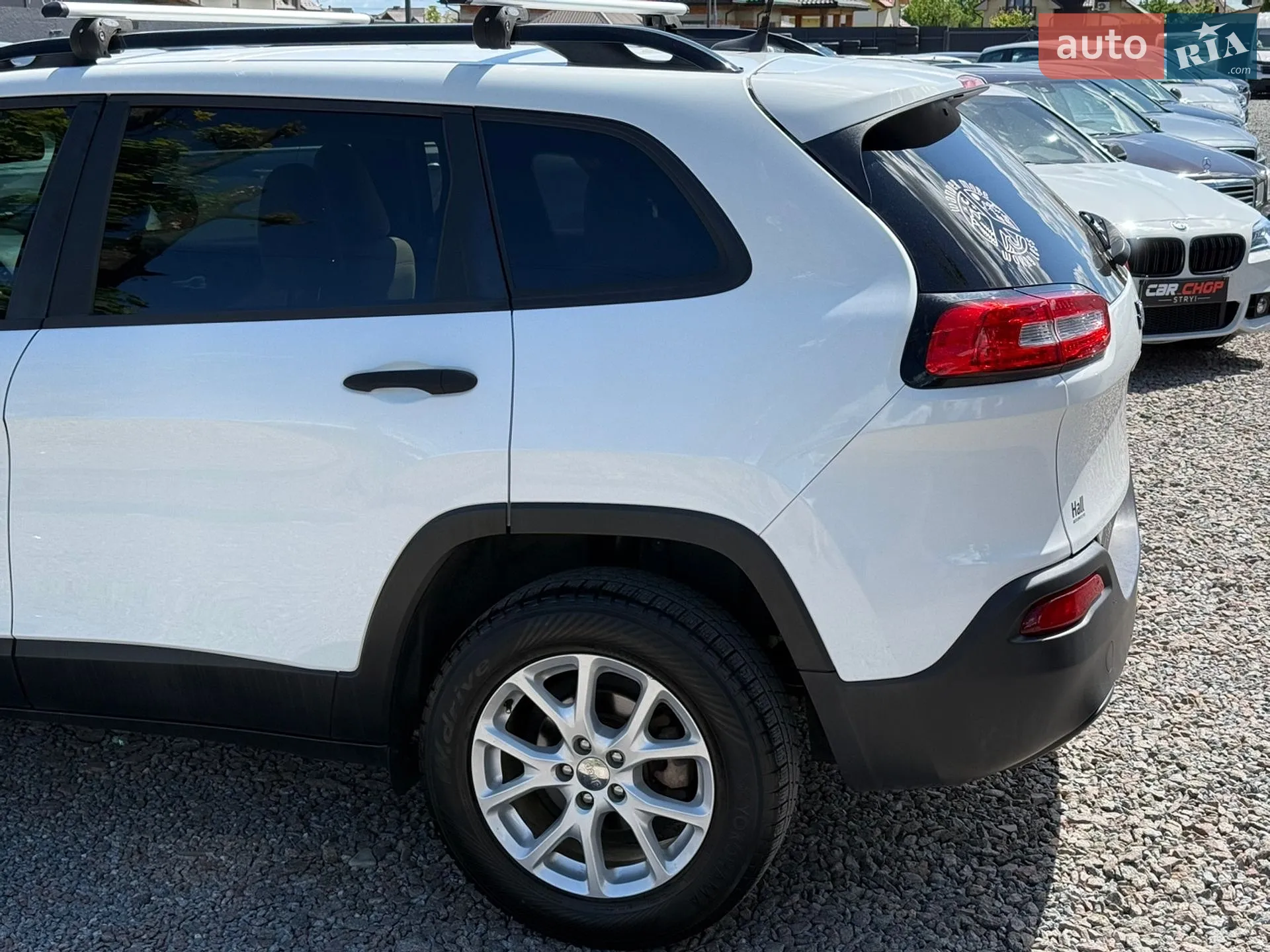 2017 Jeep Cherokee - мініатюра 13