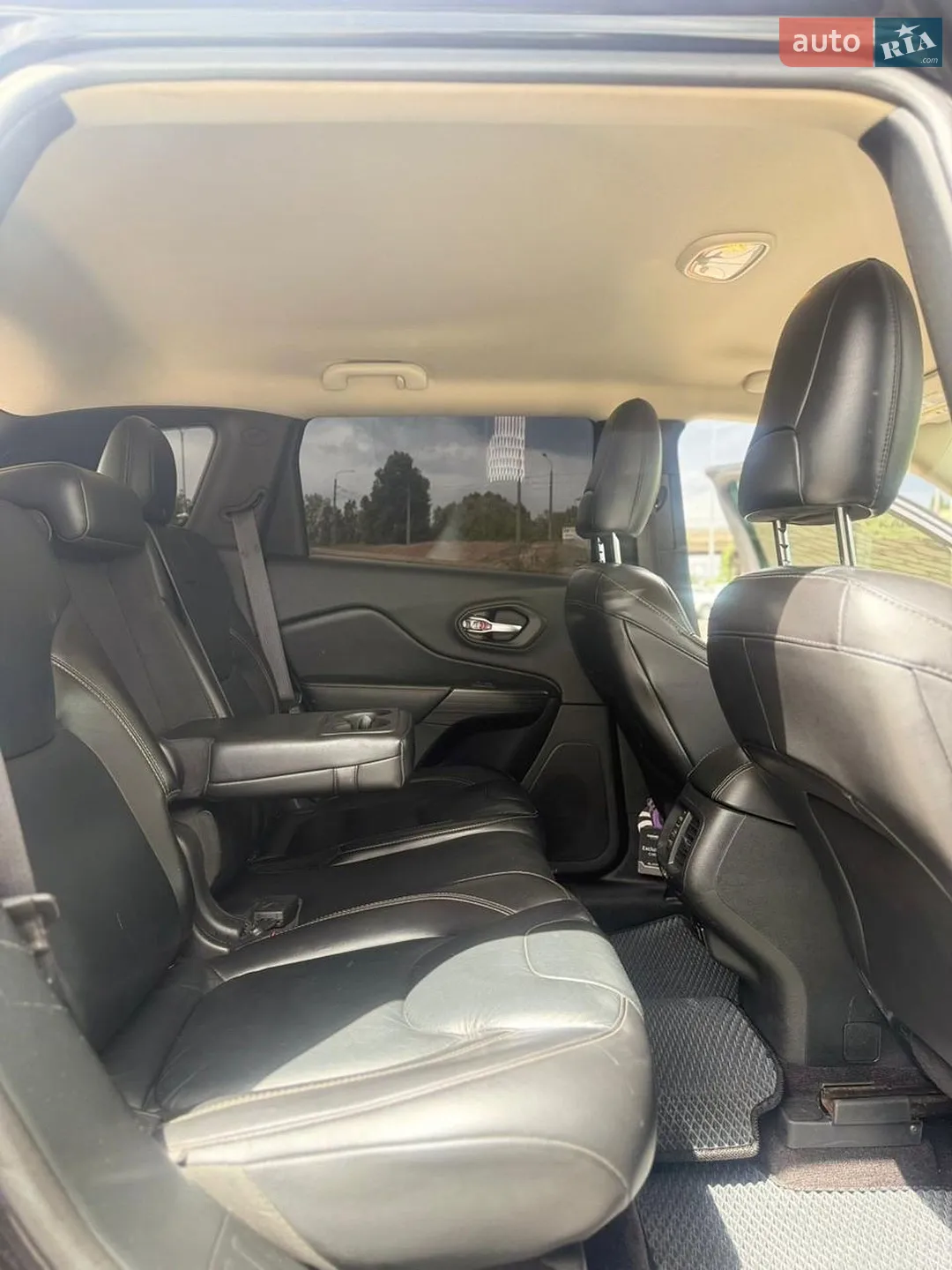 2016 Jeep Cherokee - мініатюра 22