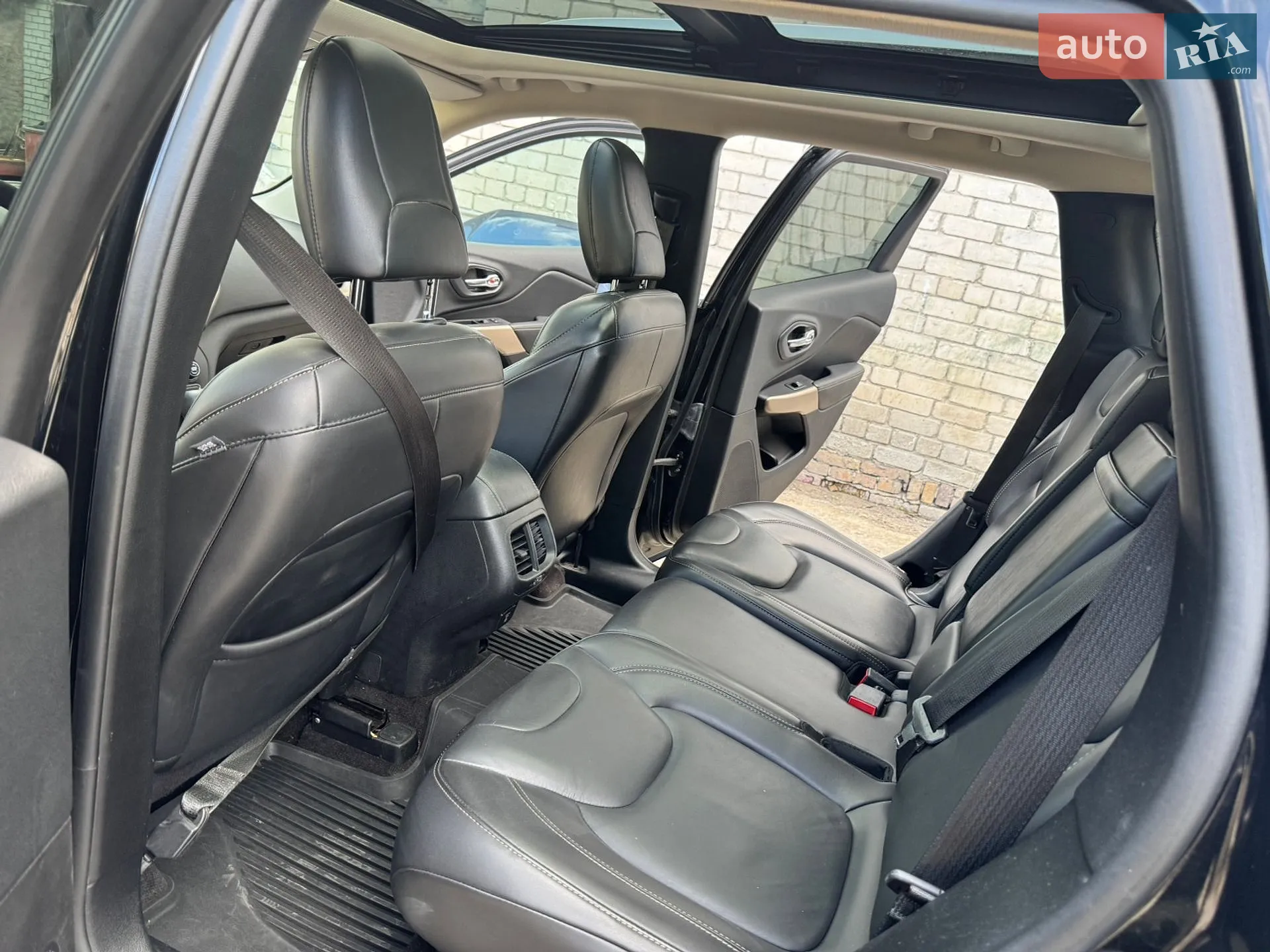 2017 Jeep Cherokee - мініатюра 8