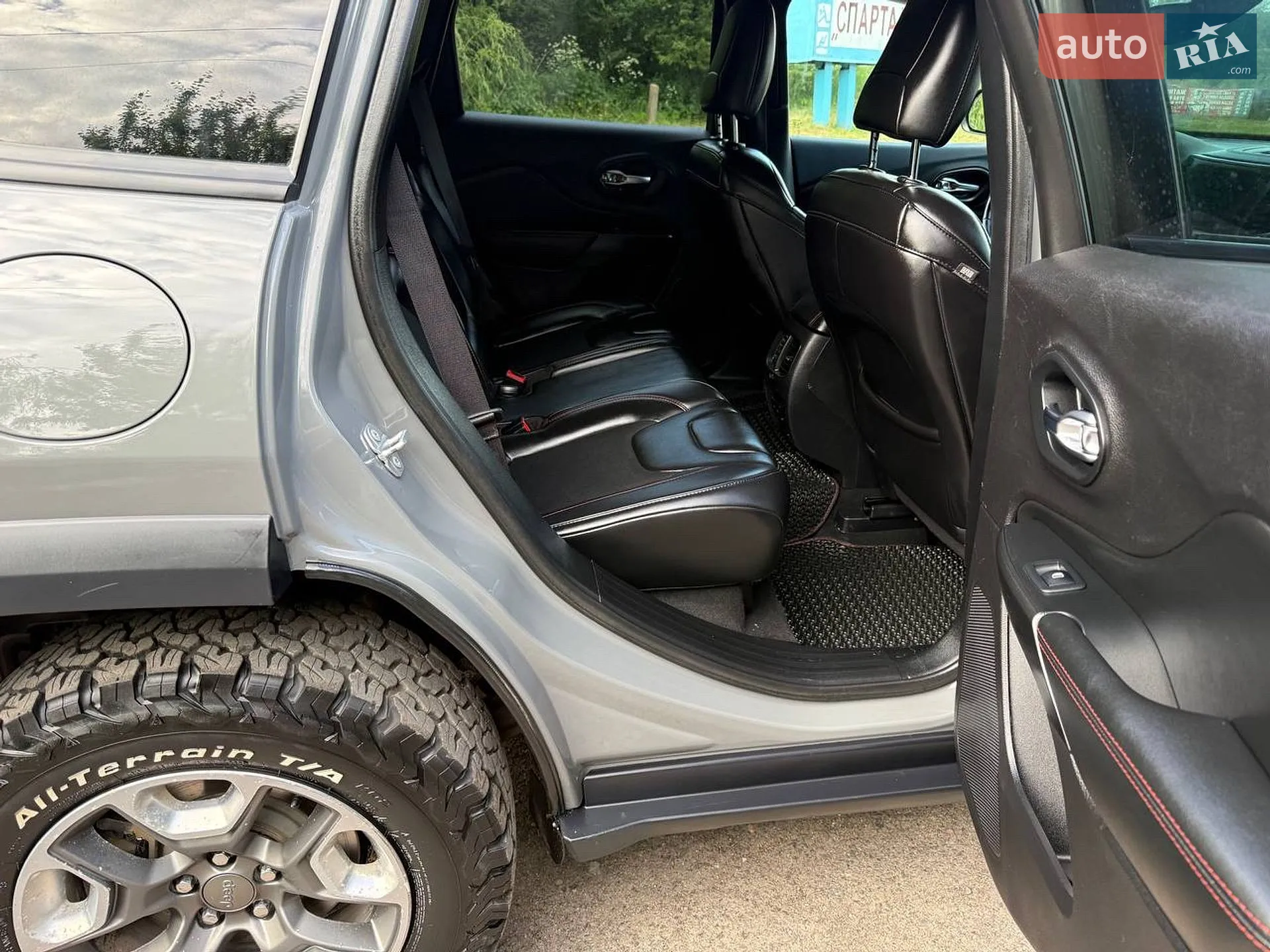 2019 Jeep Cherokee - мініатюра 31
