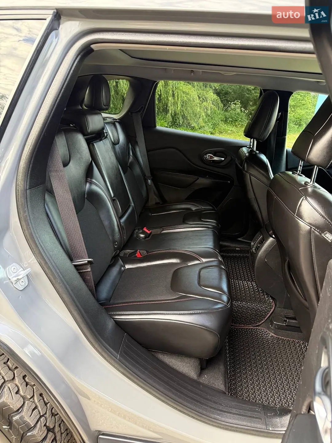 2019 Jeep Cherokee - мініатюра 34