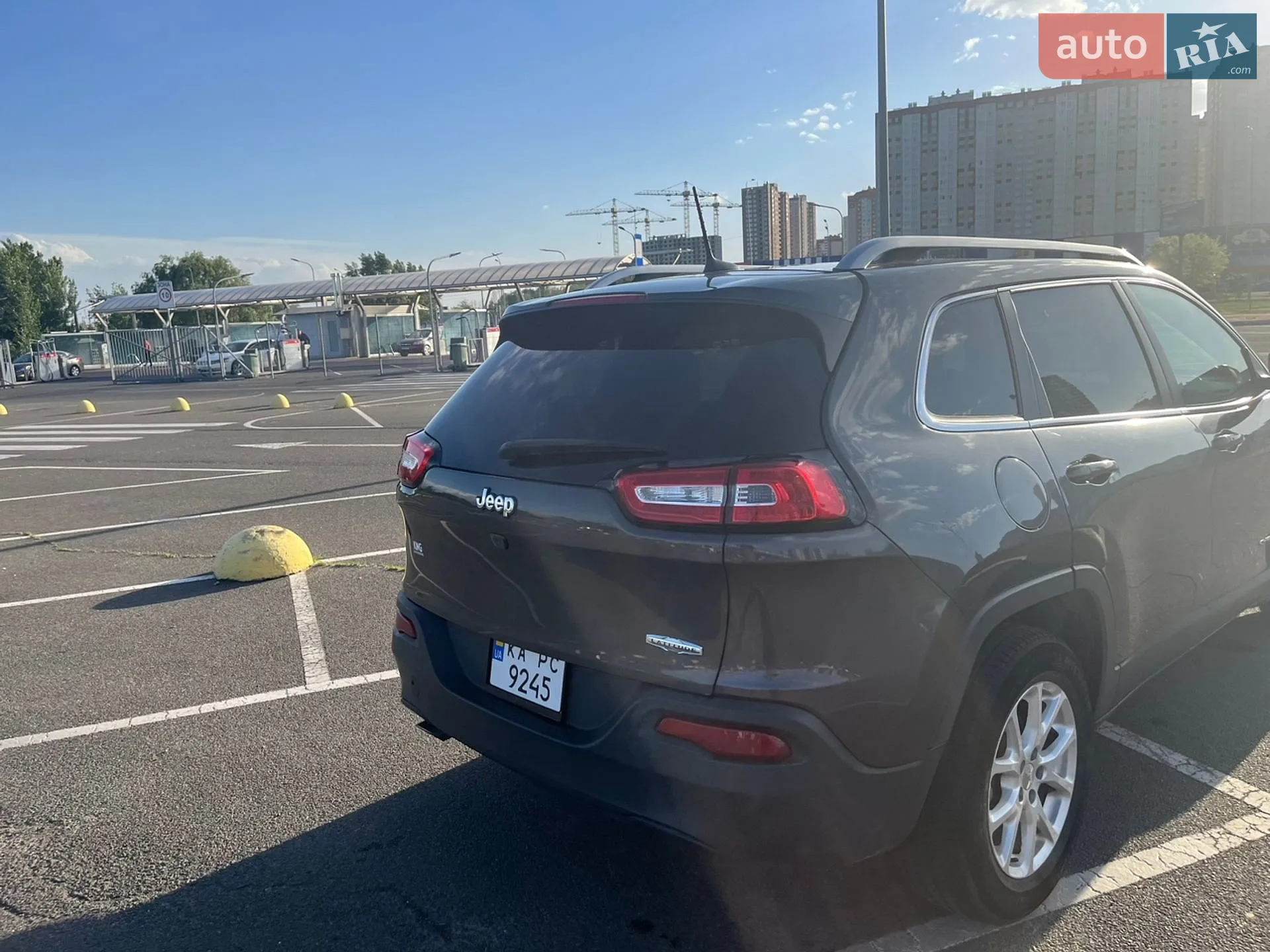 2015 Jeep Cherokee - мініатюра 6