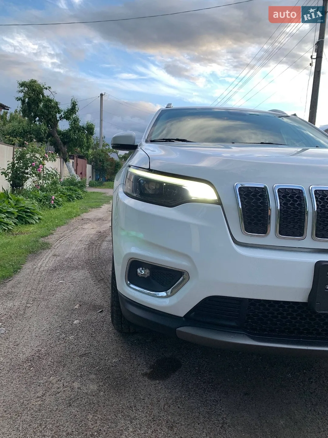 2019 Jeep Cherokee - мініатюра 3
