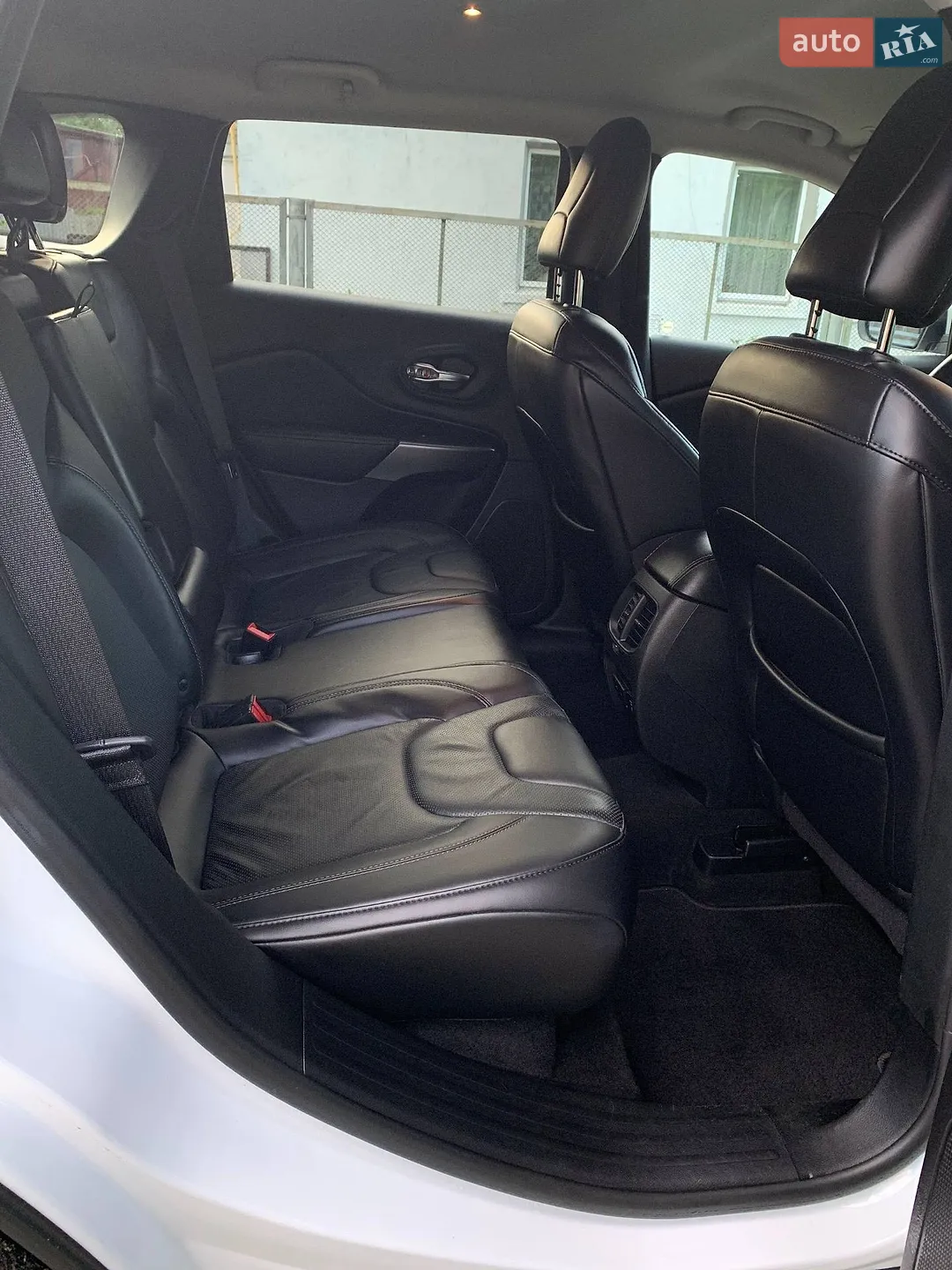 2019 Jeep Cherokee - мініатюра 10
