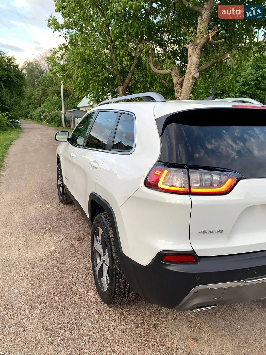 2019 Jeep Cherokee - мініатюра 15