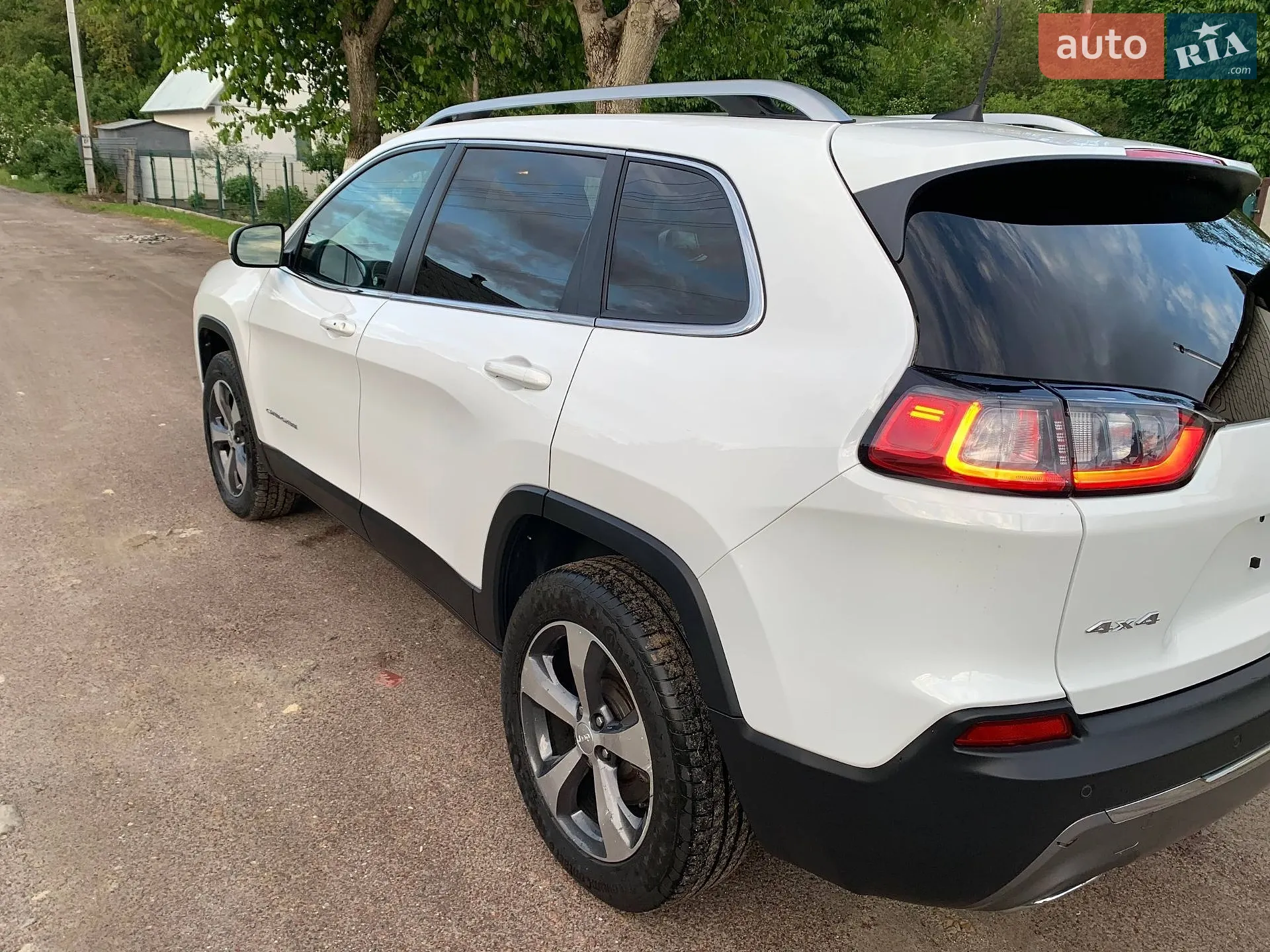 2019 Jeep Cherokee - мініатюра 16