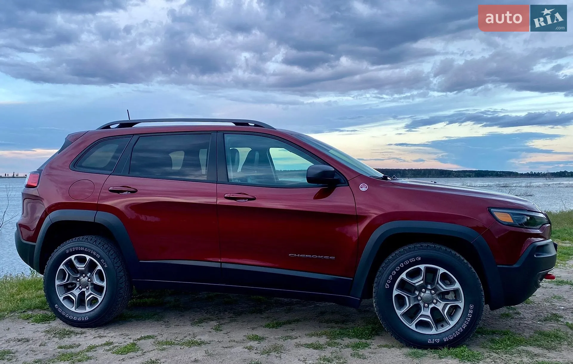 2021 Jeep Cherokee - мініатюра 3