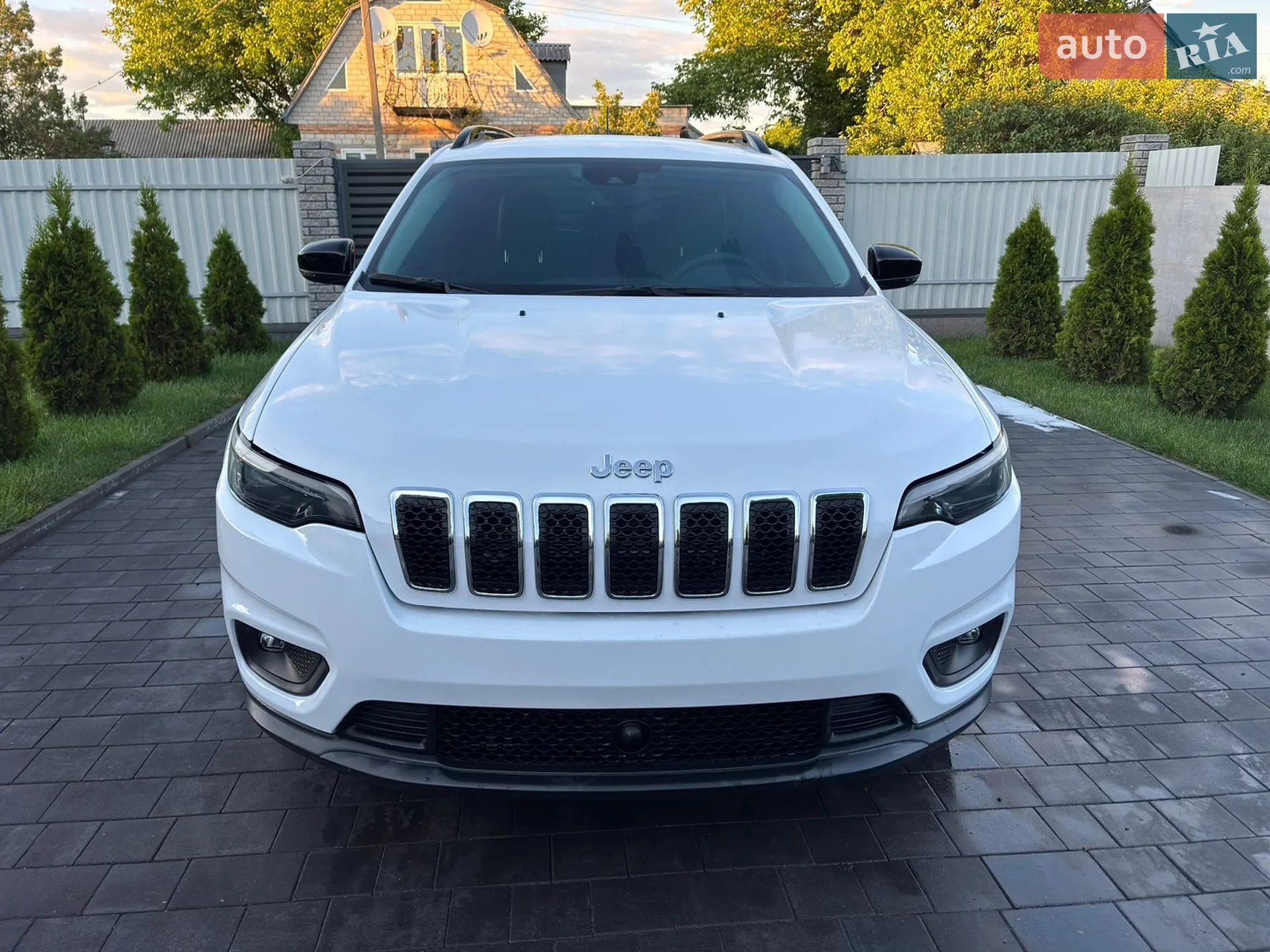 2022 Jeep Cherokee - мініатюра 2