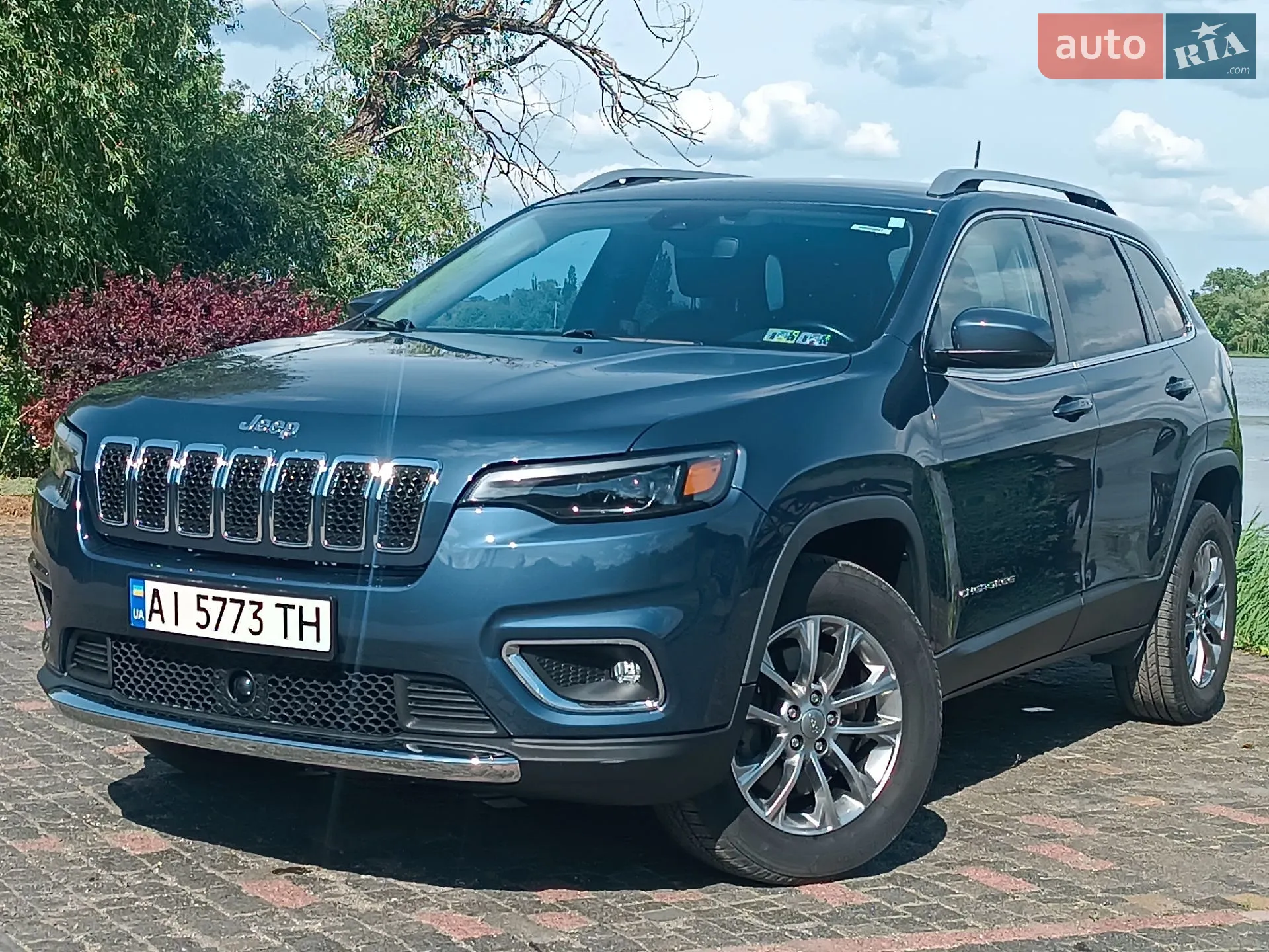 2020 Jeep Cherokee - мініатюра 4