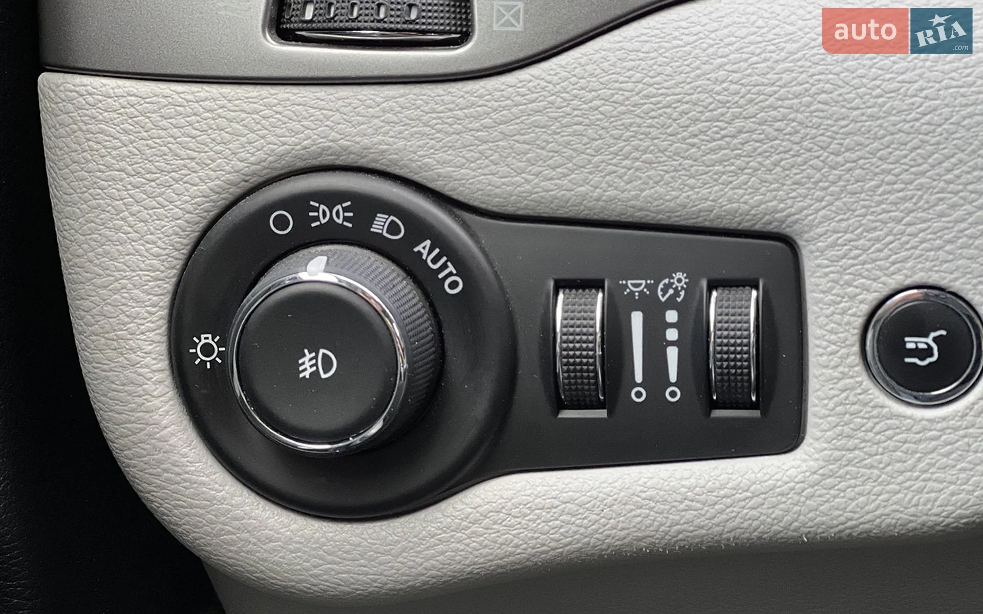 2018 Jeep Cherokee - мініатюра 20