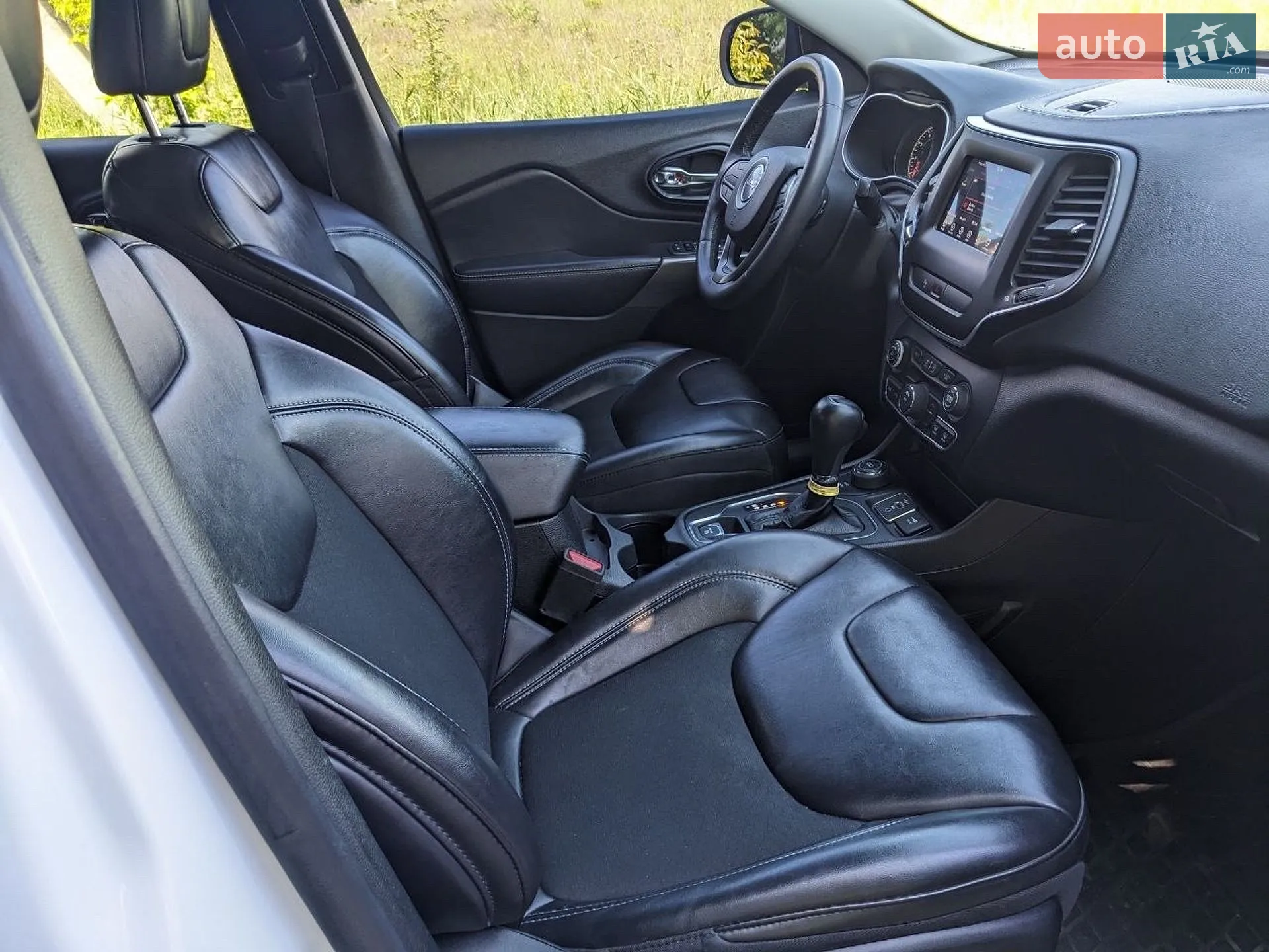 2020 Jeep Cherokee - мініатюра 11