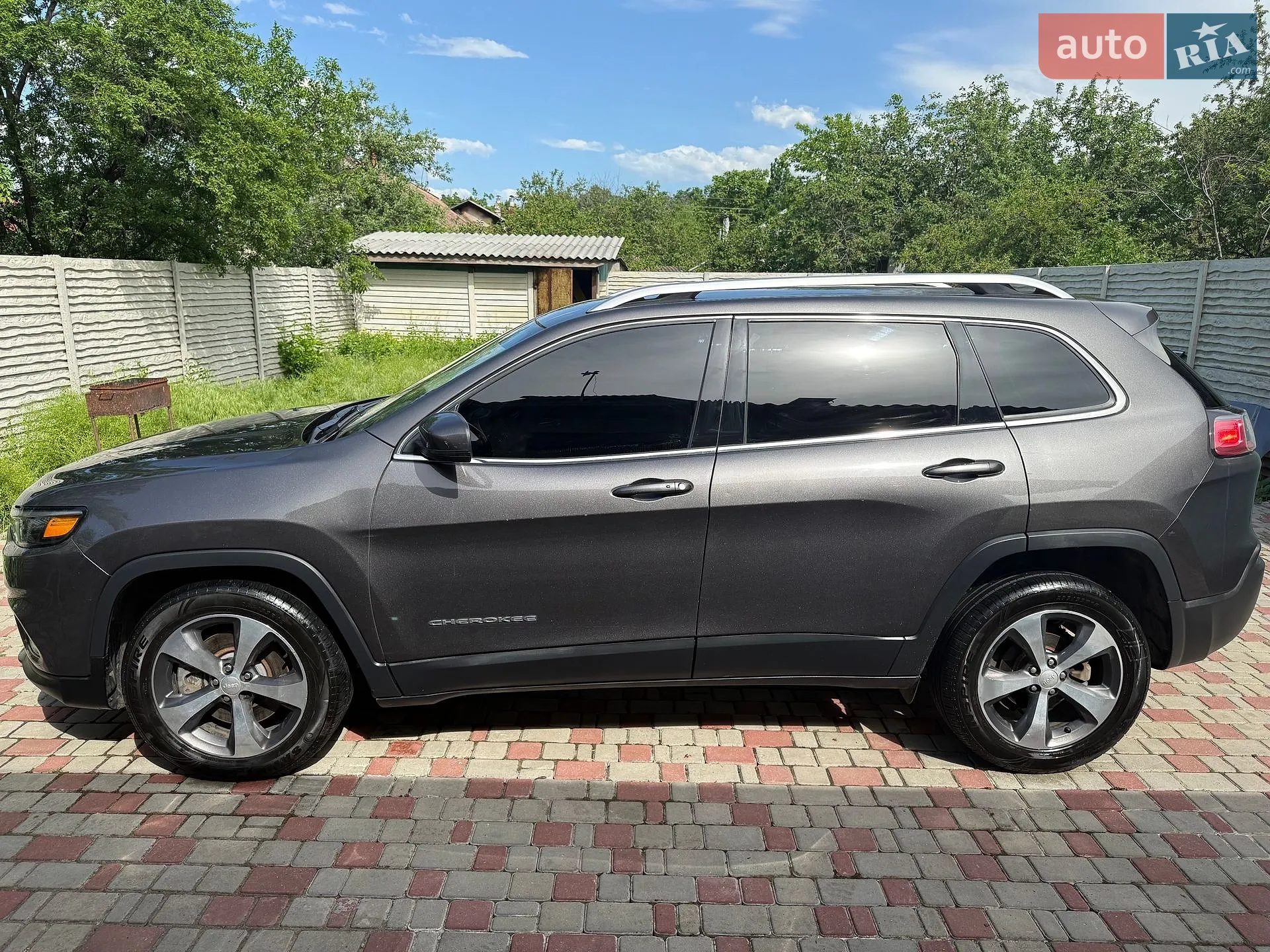 2019 Jeep Cherokee - мініатюра 4