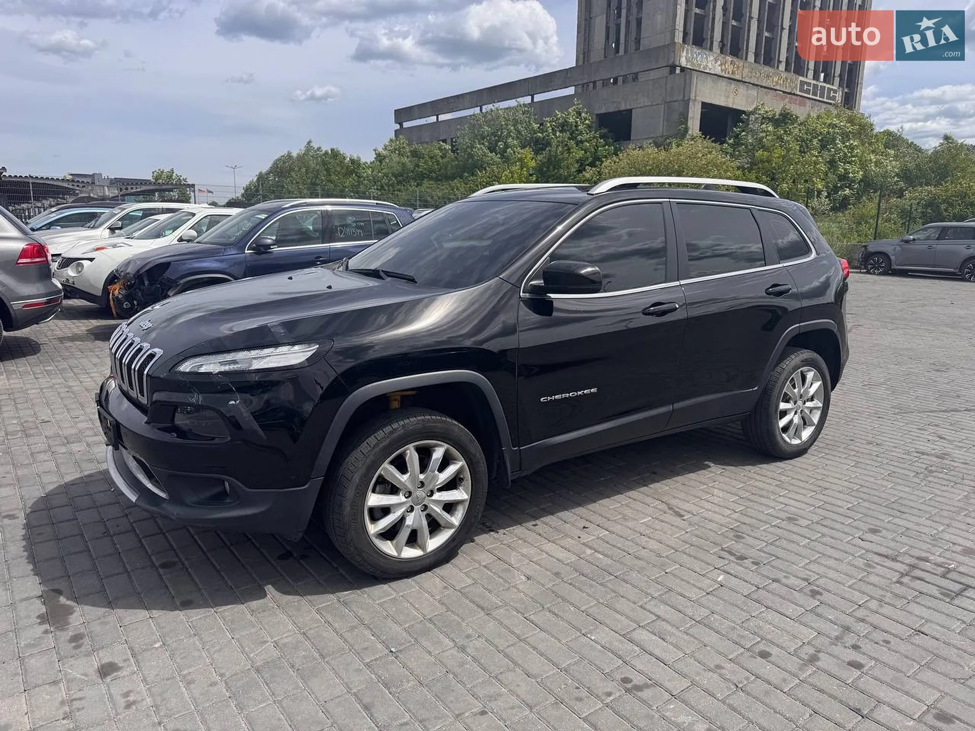 2017 Jeep Cherokee - мініатюра 2