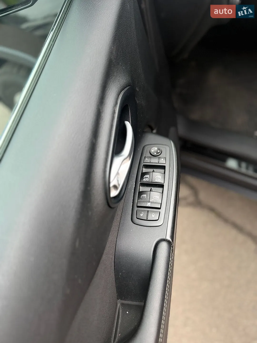 2016 Jeep Cherokee - мініатюра 18