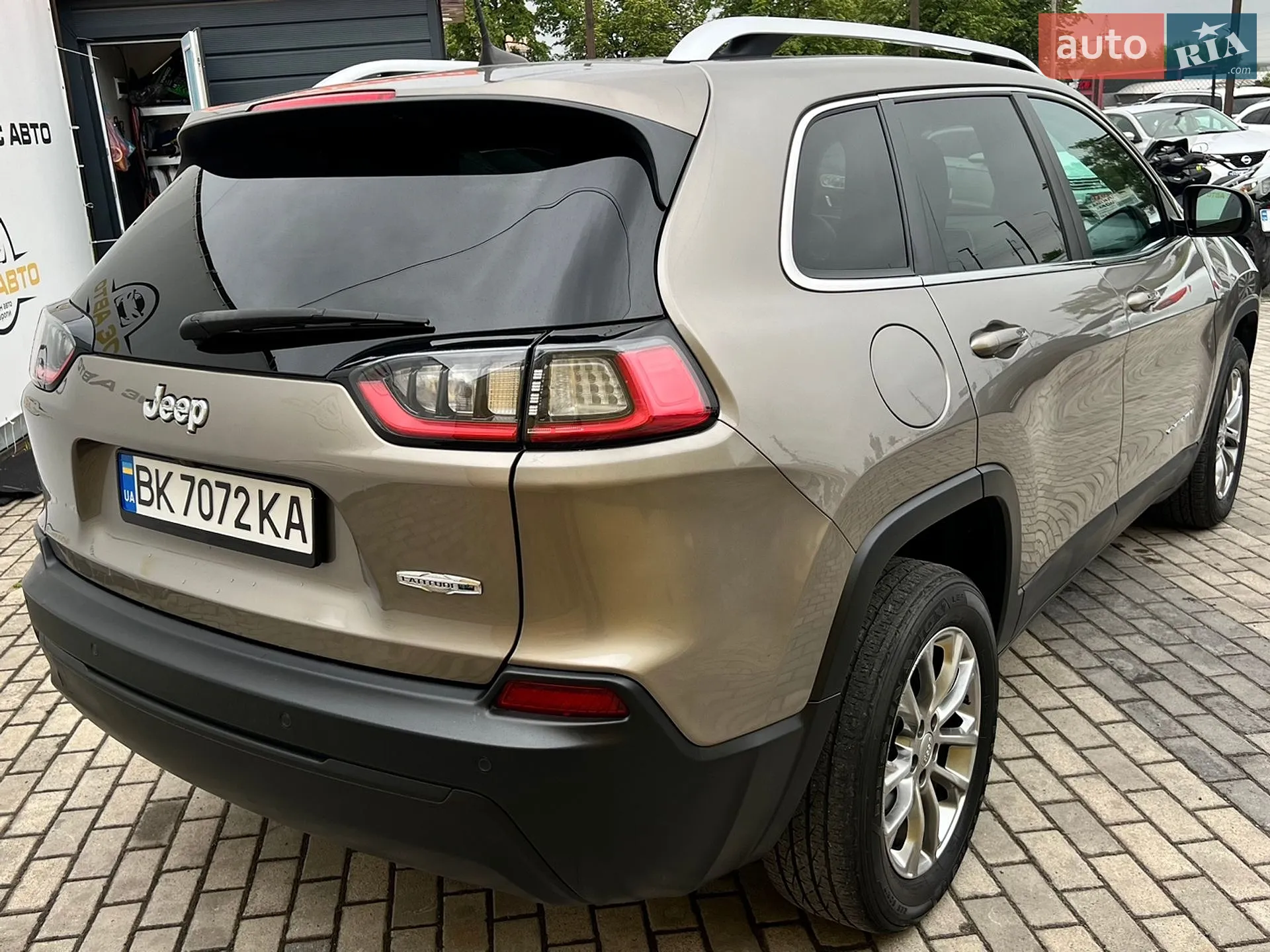 2019 Jeep Cherokee - мініатюра 8